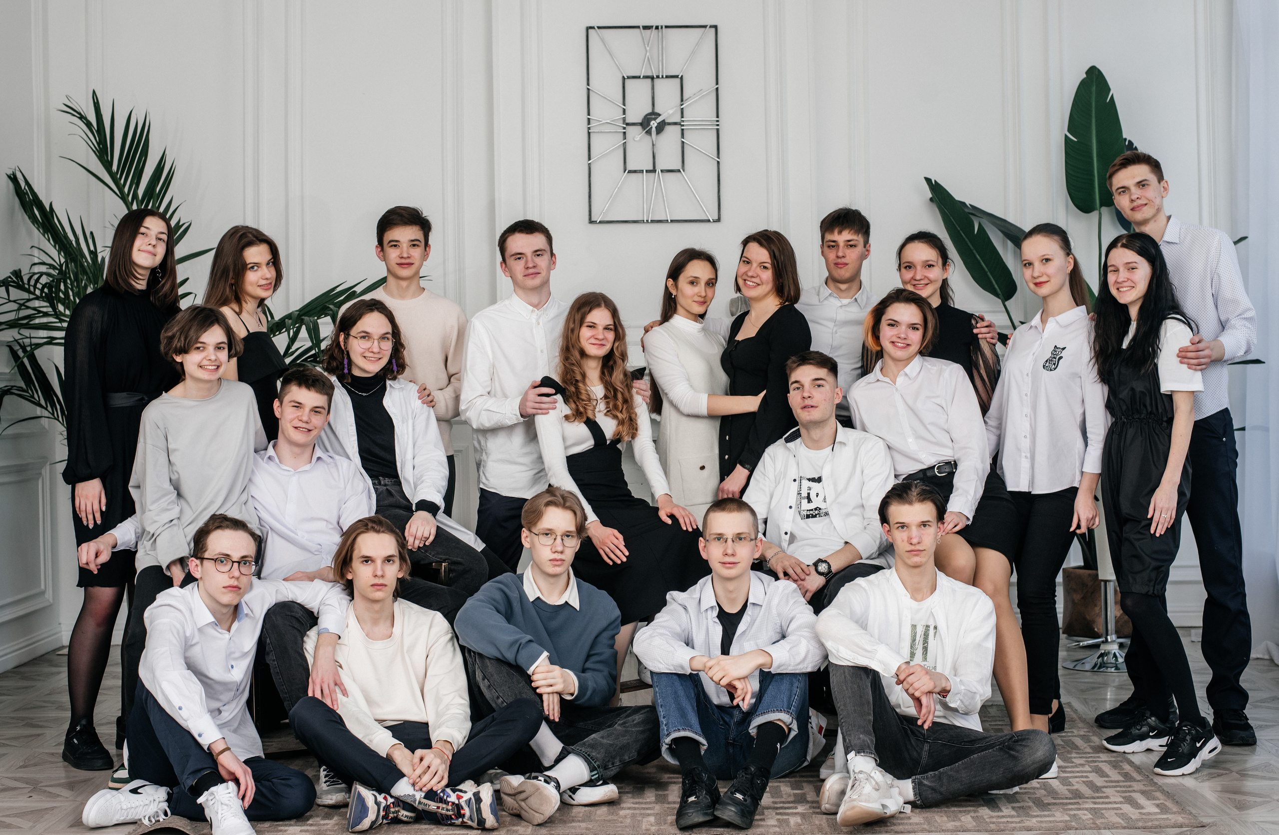 Фотографии со студийной съемки выпускников. Выпускные альбомы. Школьный фотограф в Брянске и Москве Алла Жарикова