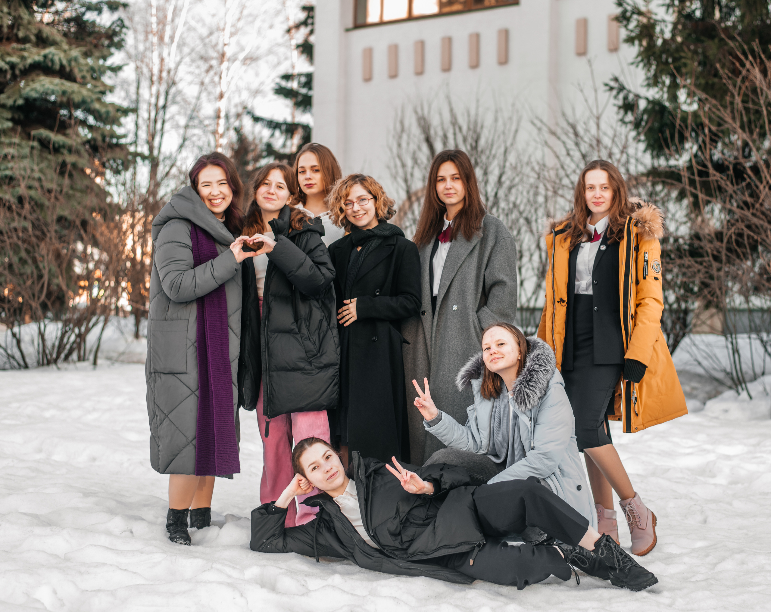 Зимние фотографии для выпускного альбома. Выпускные альбомы. Школьный фотограф в Брянске и Москве Алла Жарикова