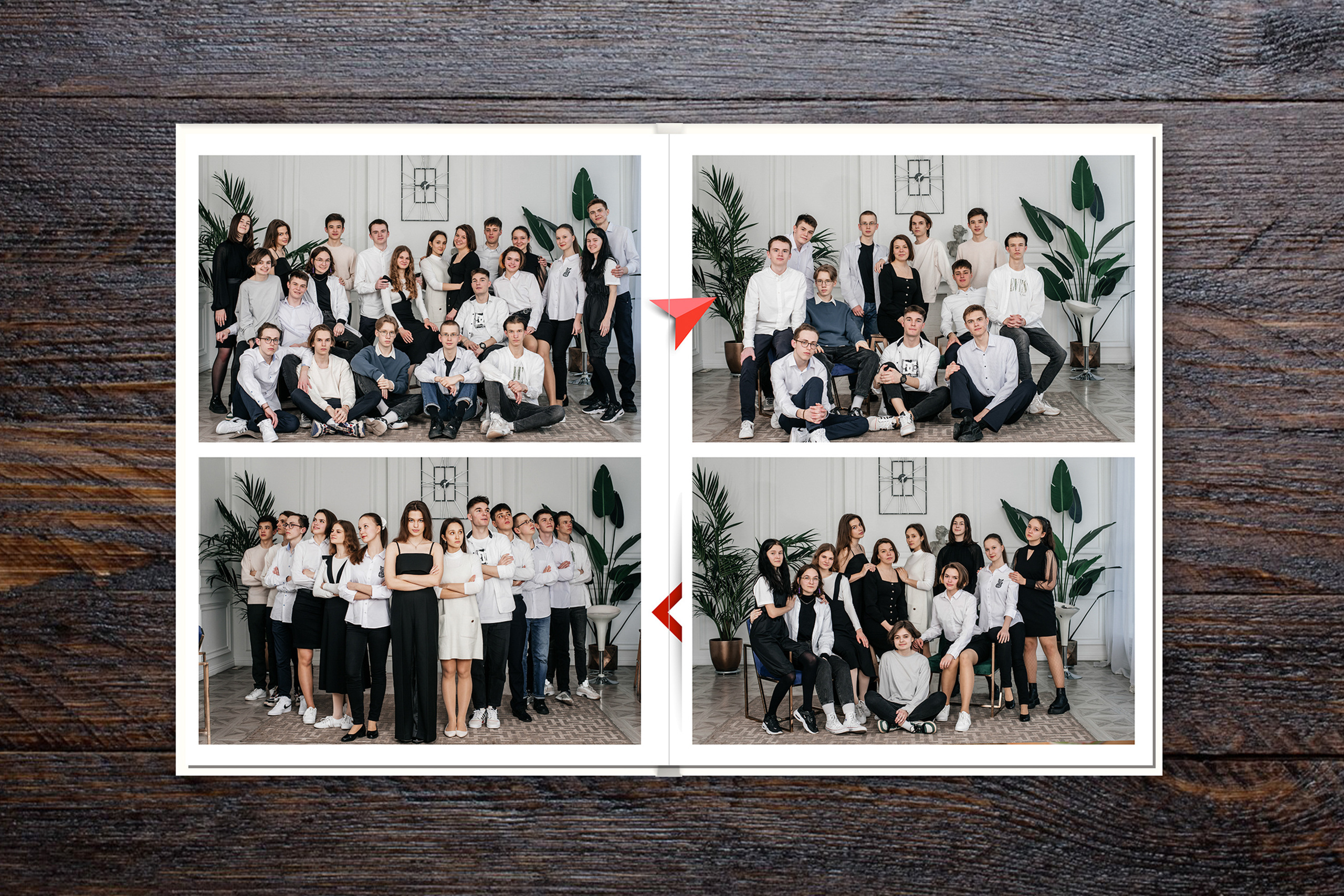 Пример выпускного альбома с групповыми фотографиями выпускников в светлой студии.