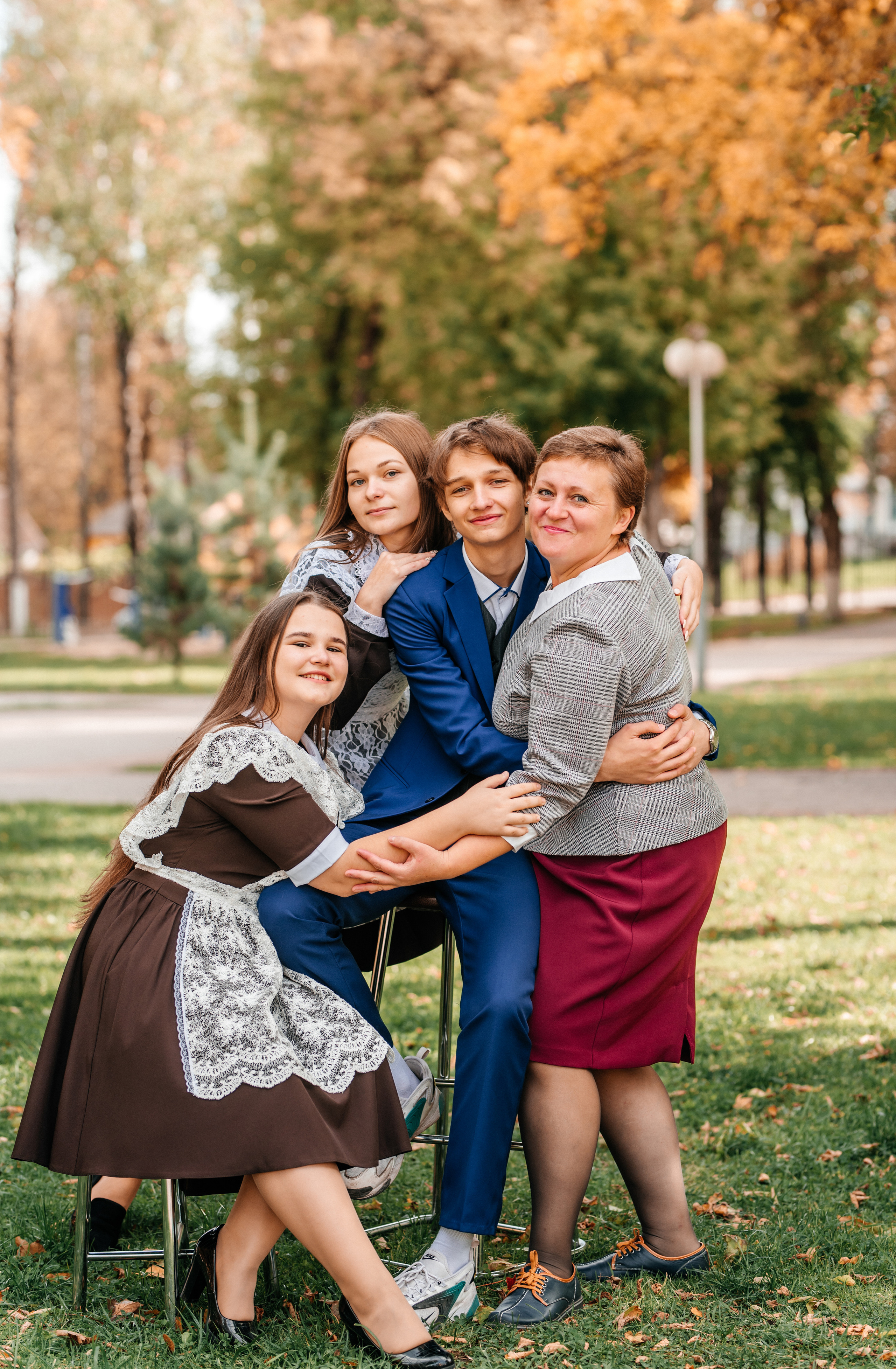Осенние фотографии для выпускного альбома. Выпускные альбомы. Школьный фотограф в Брянске и Москве Алла Жарикова