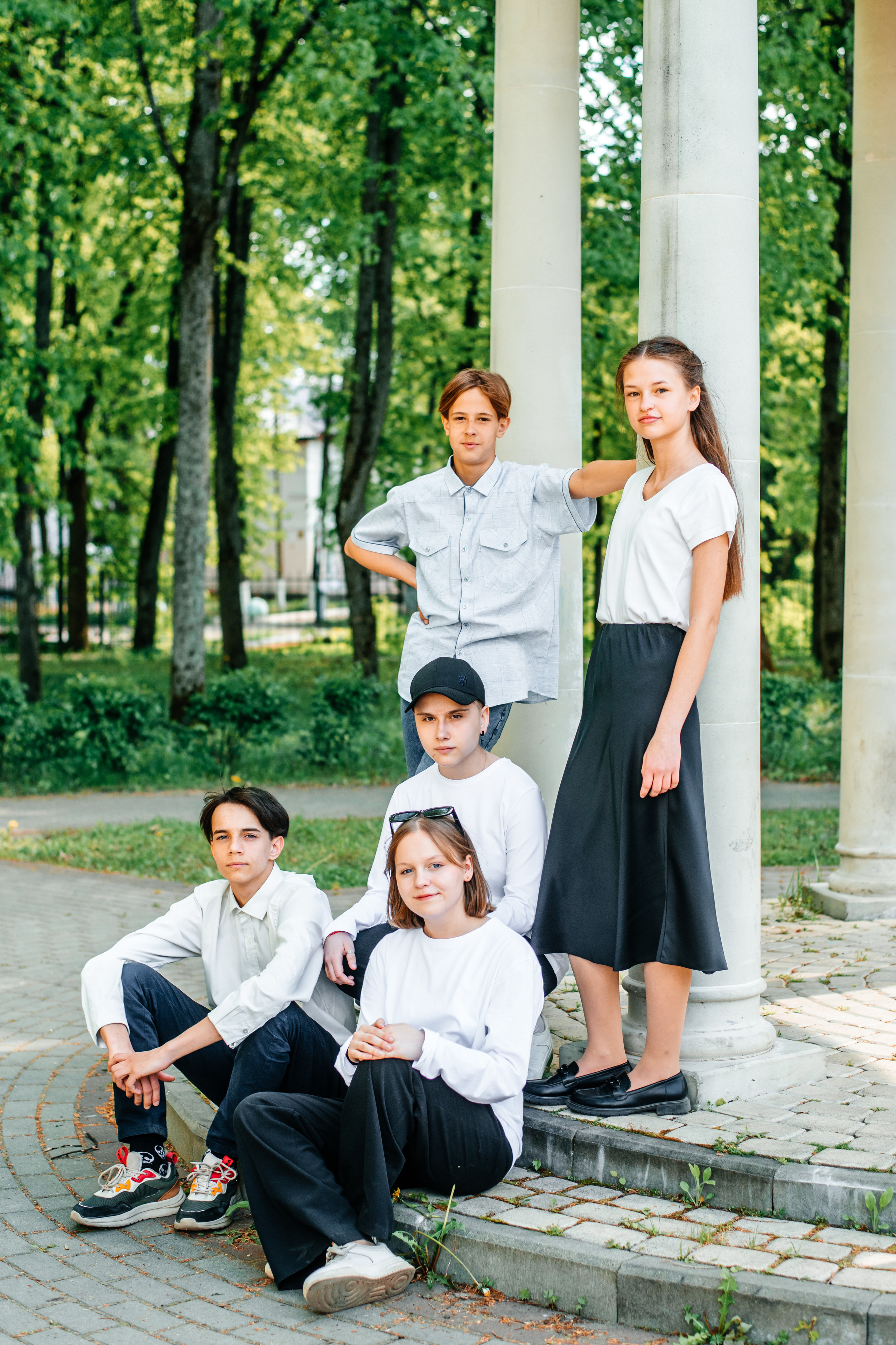 Весенние фотографии для выпускного альбома. Выпускные альбомы. Школьный фотограф в Брянске и Москве Алла Жарикова