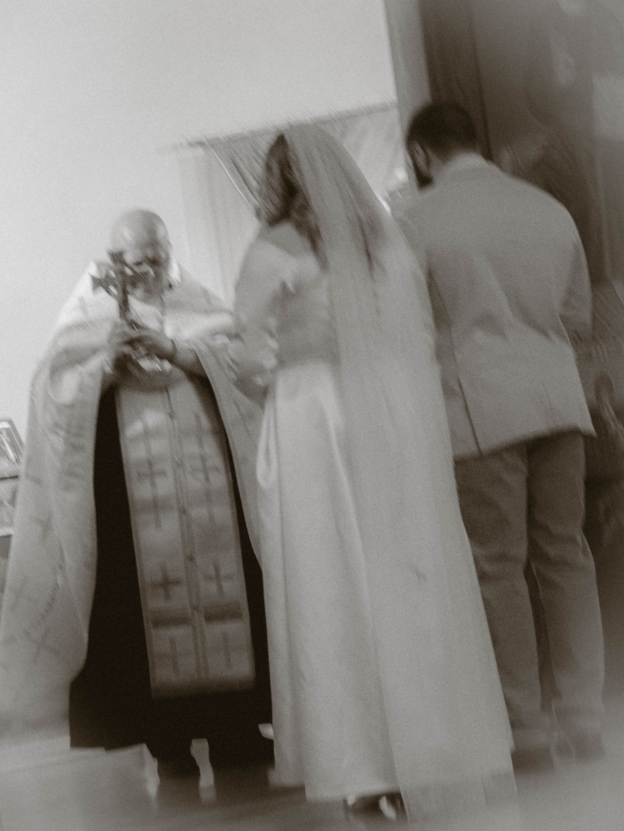 сколько стоит фотограф на венчание в Суздале