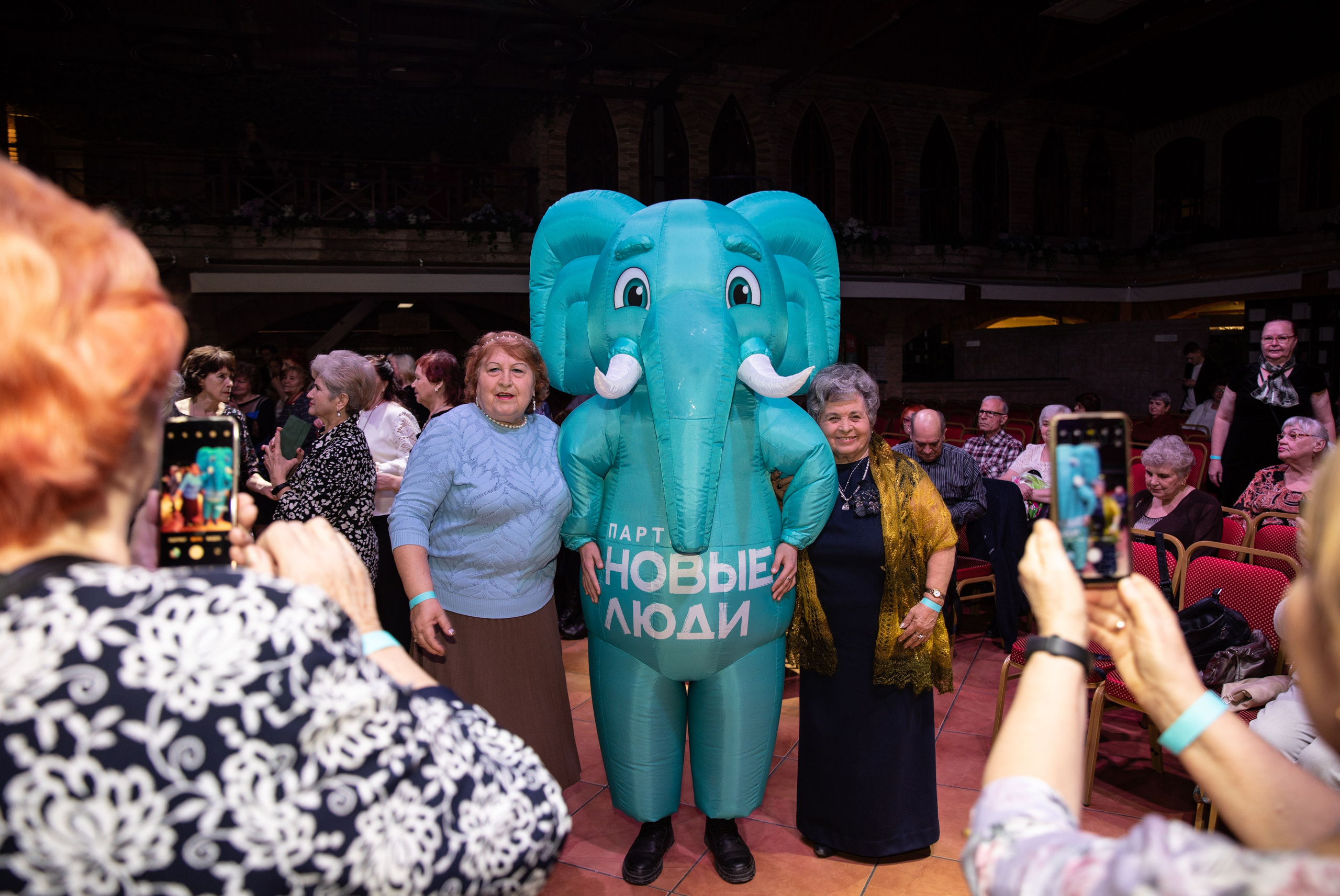 Жить по-новому 2026. Репортажный и свадебный фотограф в Челябинске Елисеев Павел