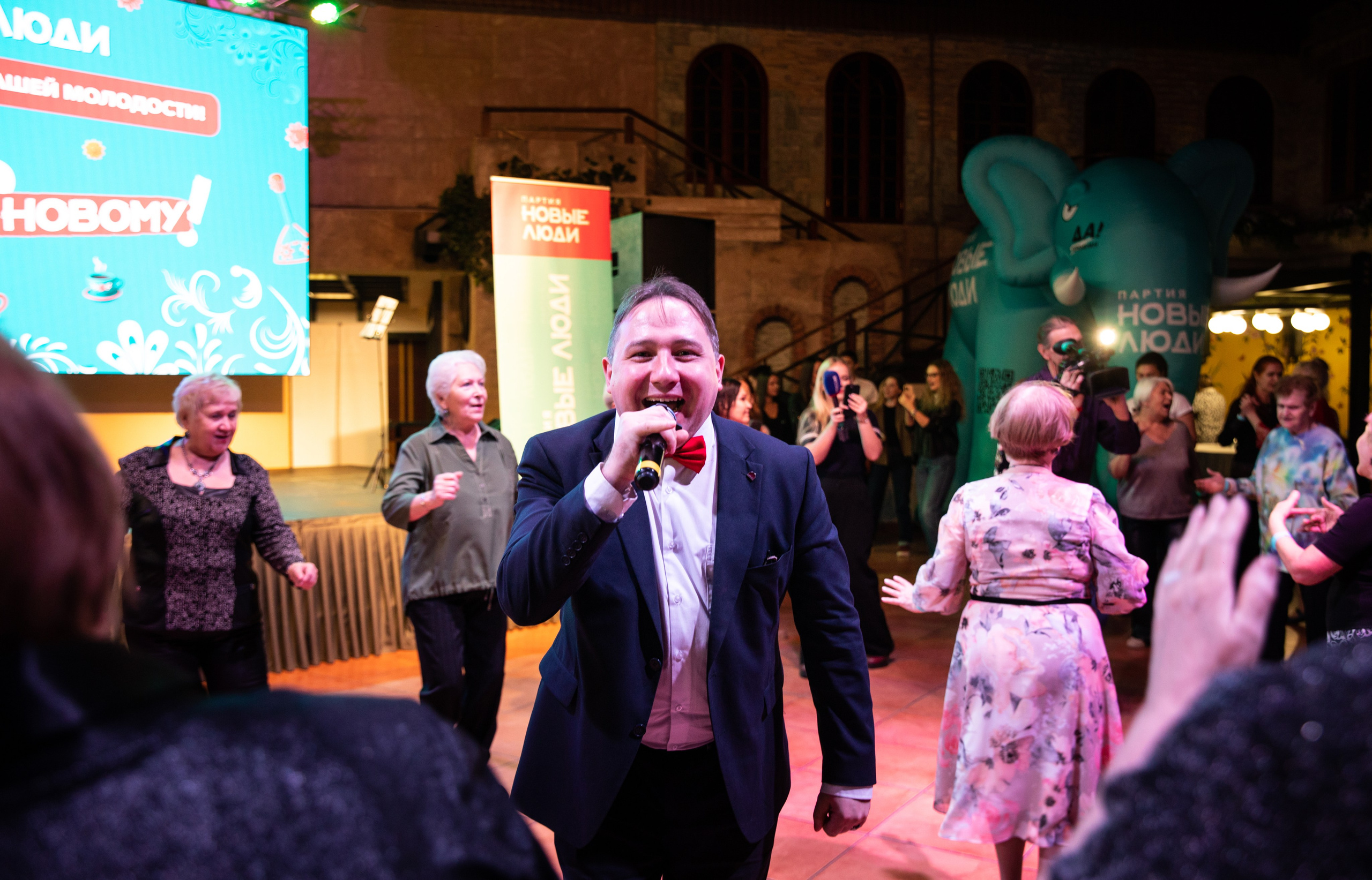 Жить по-новому 2026. Репортажный и свадебный фотограф в Челябинске Елисеев Павел