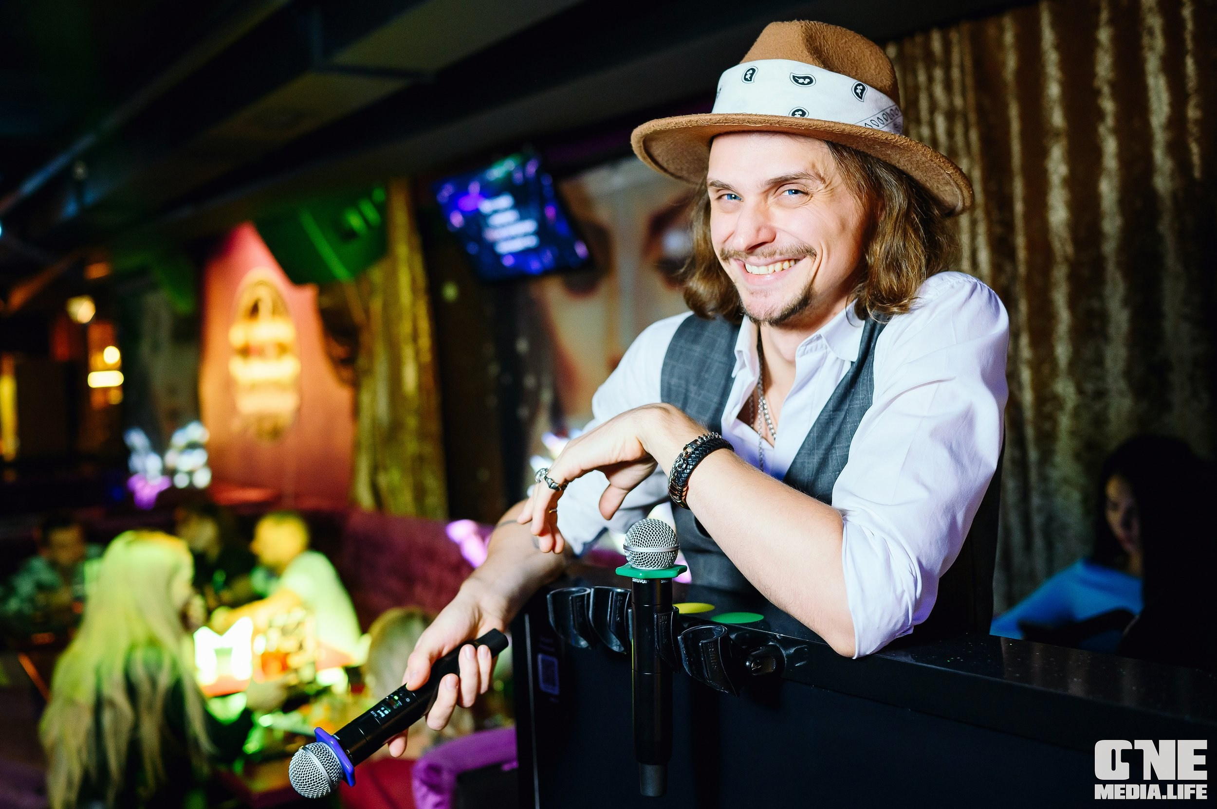 Фоторепортаж из караоке-клуба Эйфория. One Media Life: фоторепортажи, фотоотчеты с мероприятий и заведений