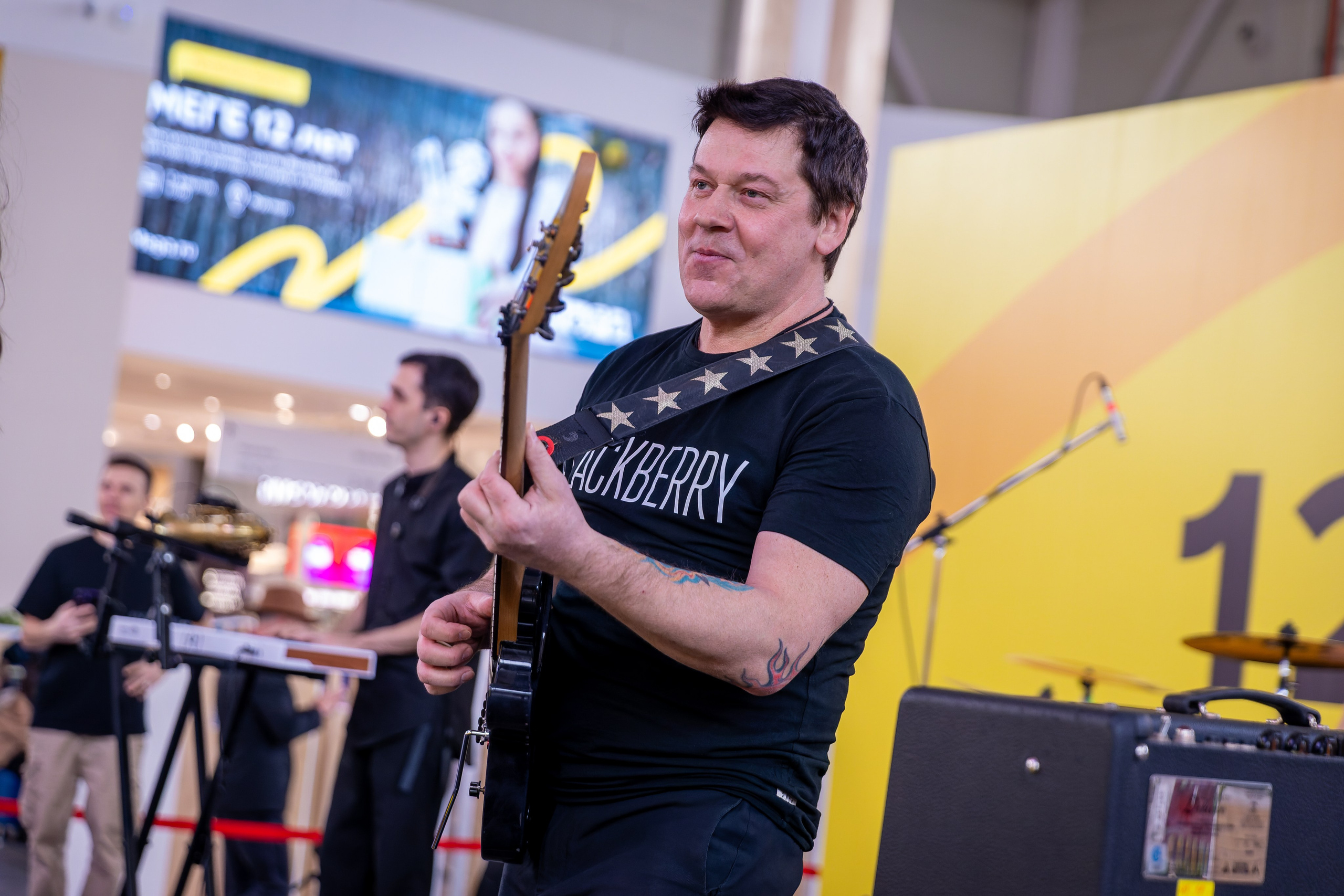 Фото отчет с мероприятия ТЦ Мега 12 лет. Фотограф в Самаре Максим Тырин