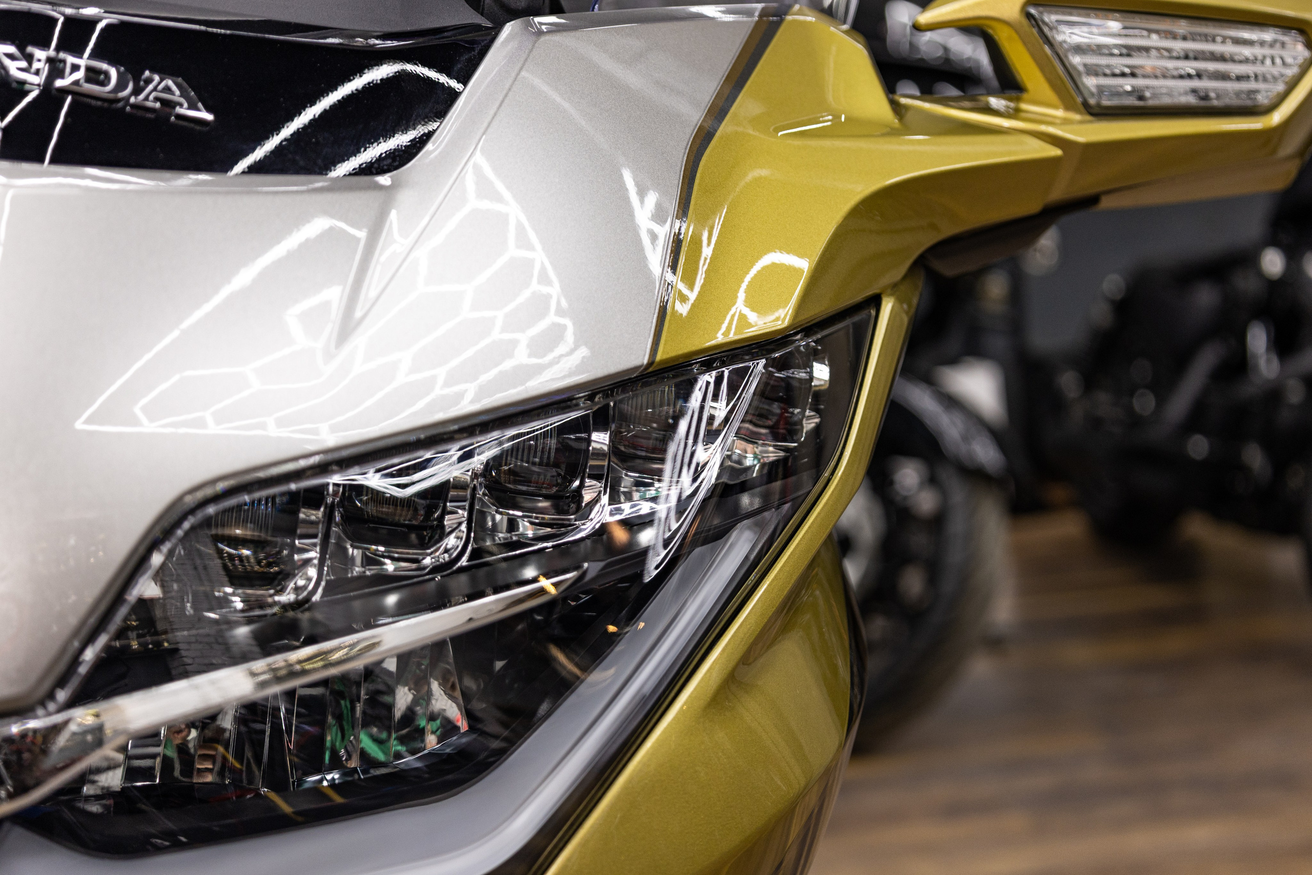 Фотосессия с мотоциклами и автомобилями. Предметный фотограф в Москве и Московской области