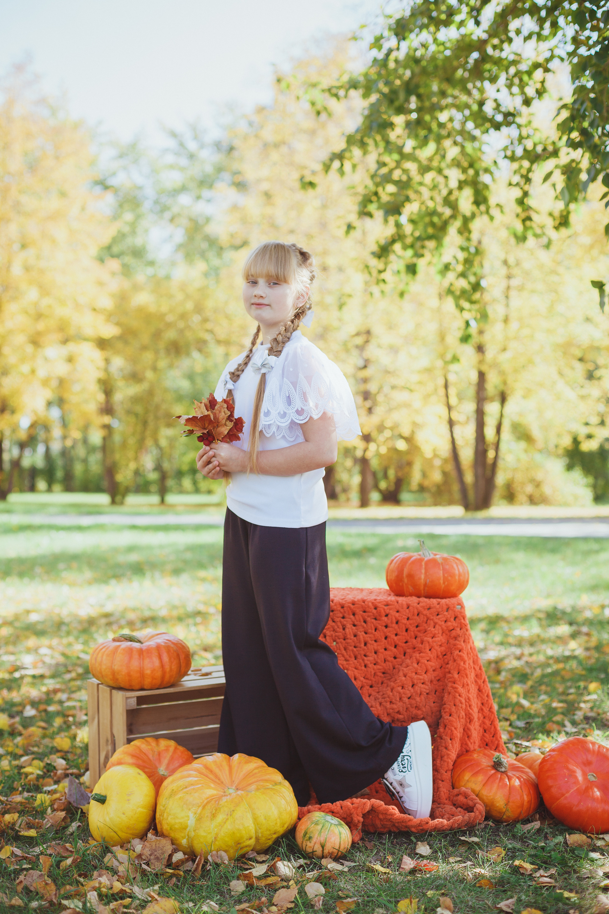 Школьная фотосессия на 31 августа. 1,2,3 сентября. Портреты детей 4-6 штук. Групповые общие 2-5 шт. Цена 450р. Семейный и детский фотограф в Сухом Логу Ольга Кайгородова