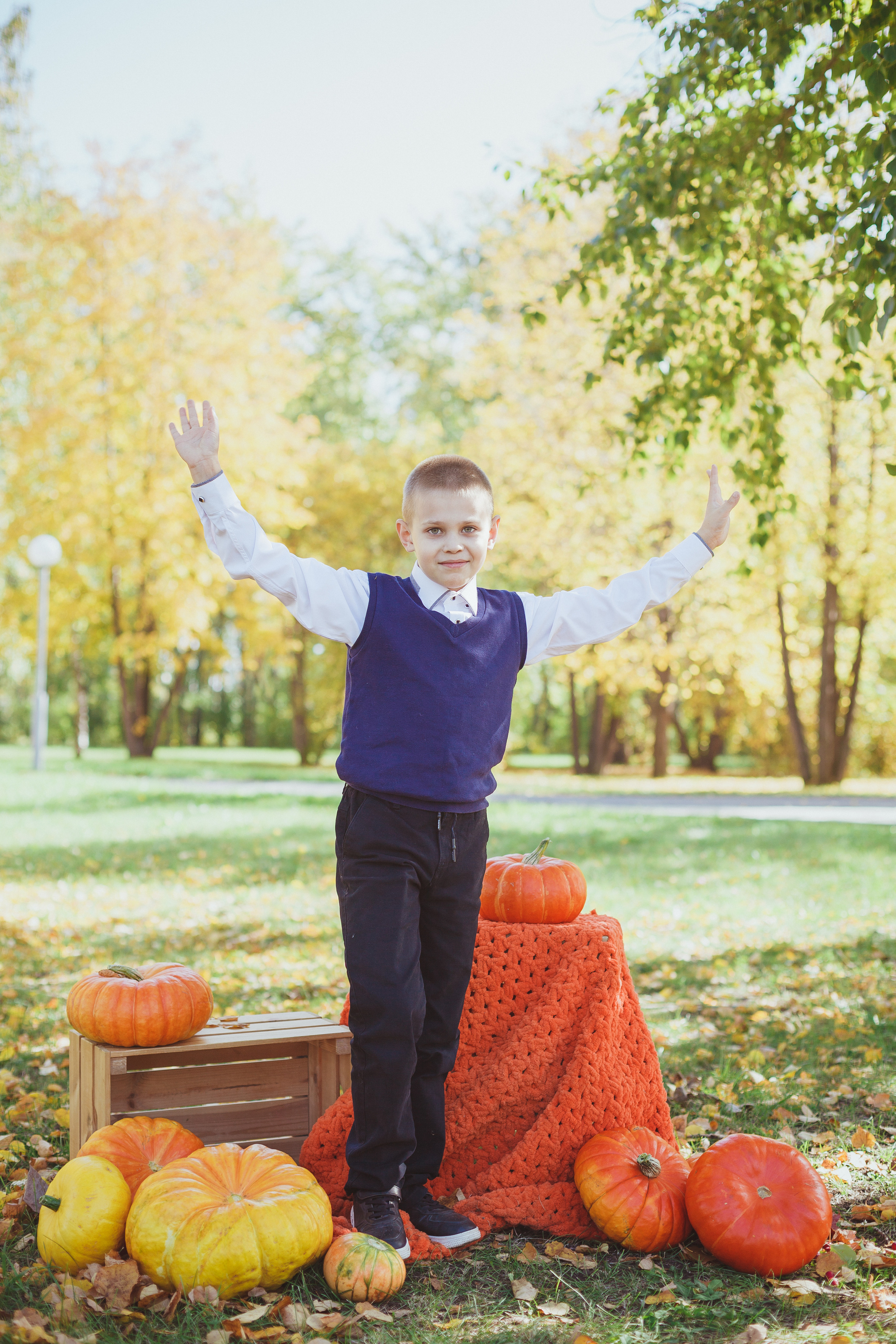 Школьная фотосессия на 31 августа. 1,2,3 сентября. Портреты детей 4-6 штук. Групповые общие 2-5 шт. Цена 450р. Семейный и детский фотограф в Сухом Логу Ольга Кайгородова