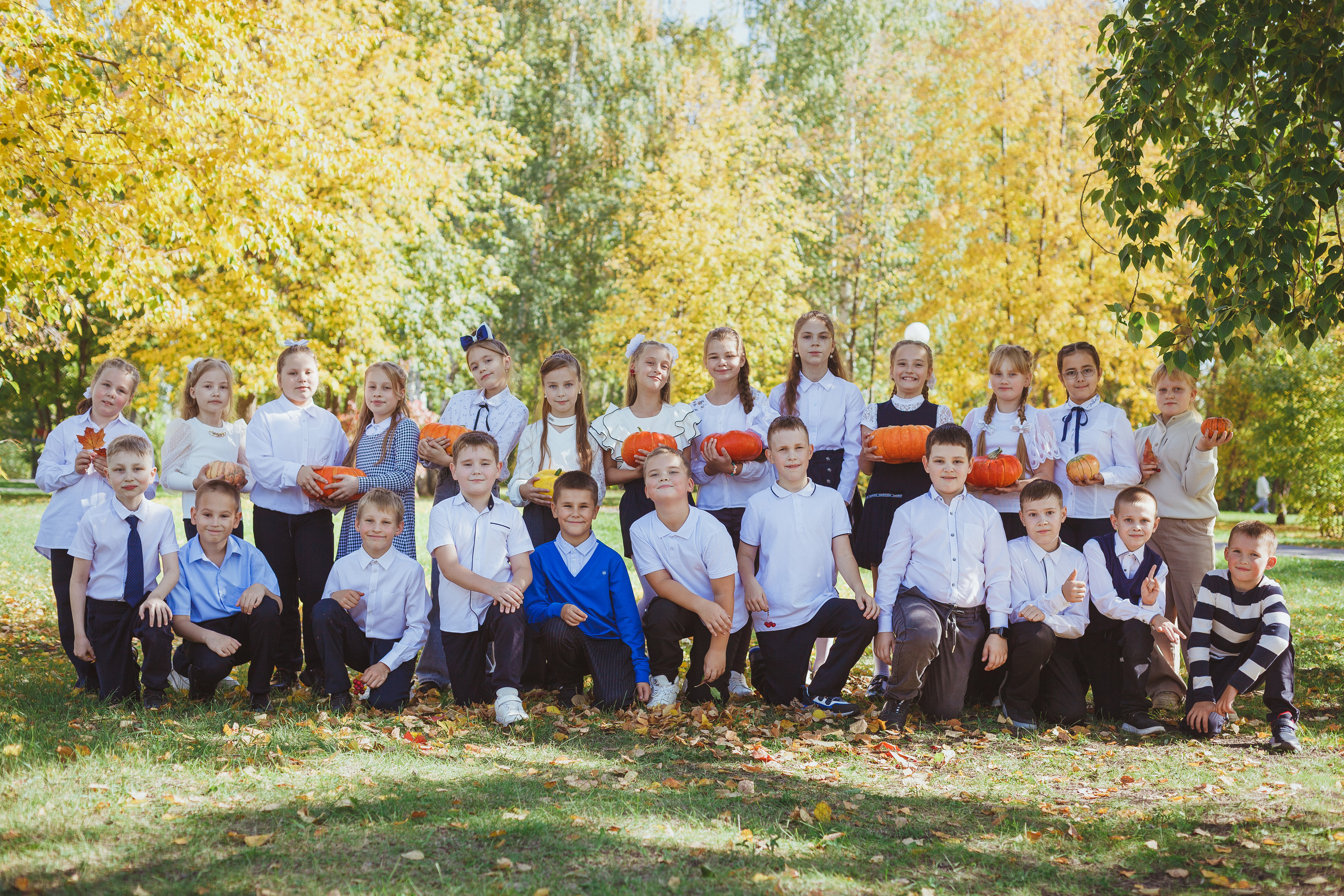 Школьная фотосессия на 31 августа. 1,2,3 сентября. Портреты детей 4-6 штук. Групповые общие 2-5 шт. Цена 450р. Семейный и детский фотограф в Сухом Логу Ольга Кайгородова