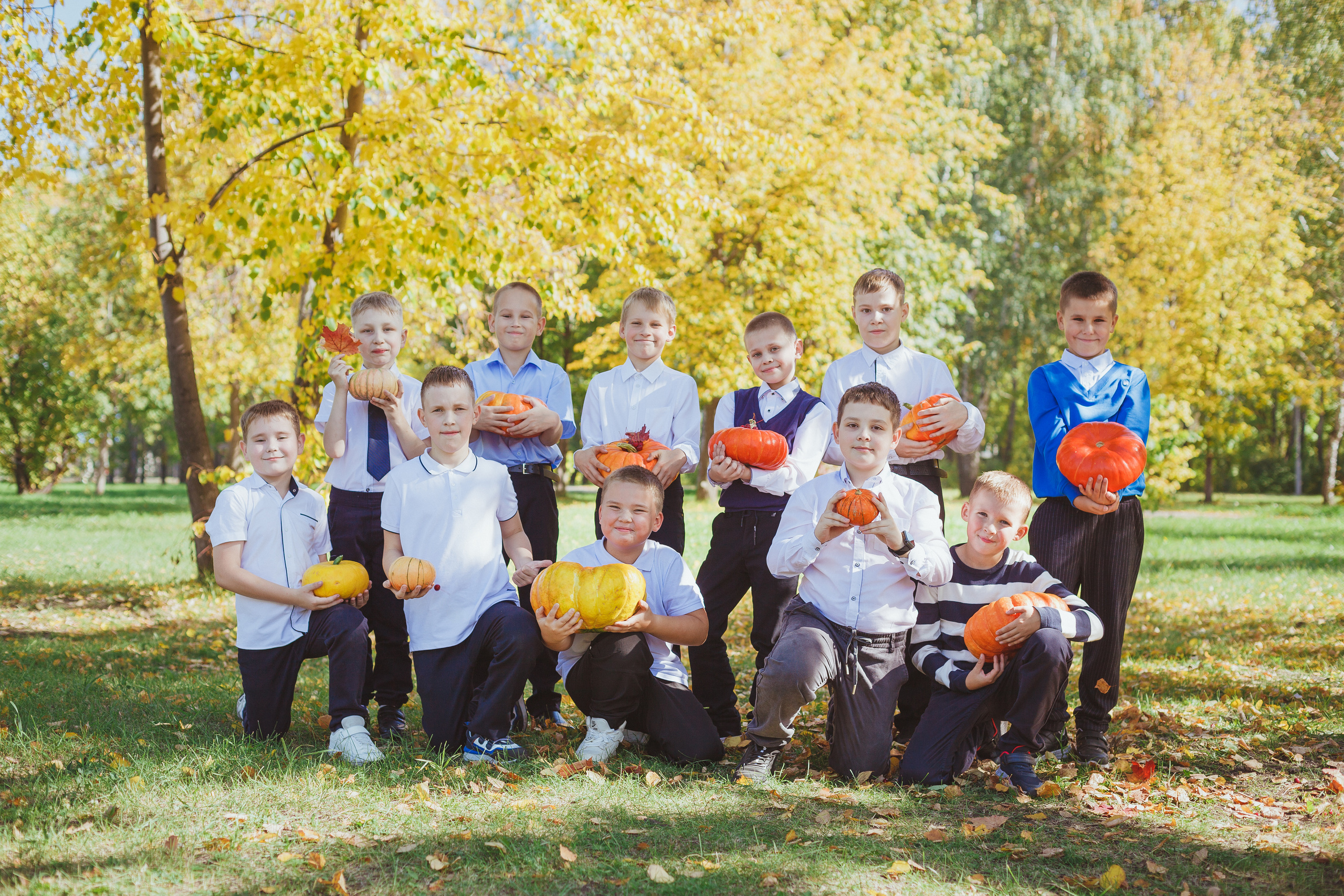 Школьная фотосессия на 31 августа. 1,2,3 сентября. Портреты детей 4-6 штук. Групповые общие 2-5 шт. Цена 450р. Семейный и детский фотограф в Сухом Логу Ольга Кайгородова