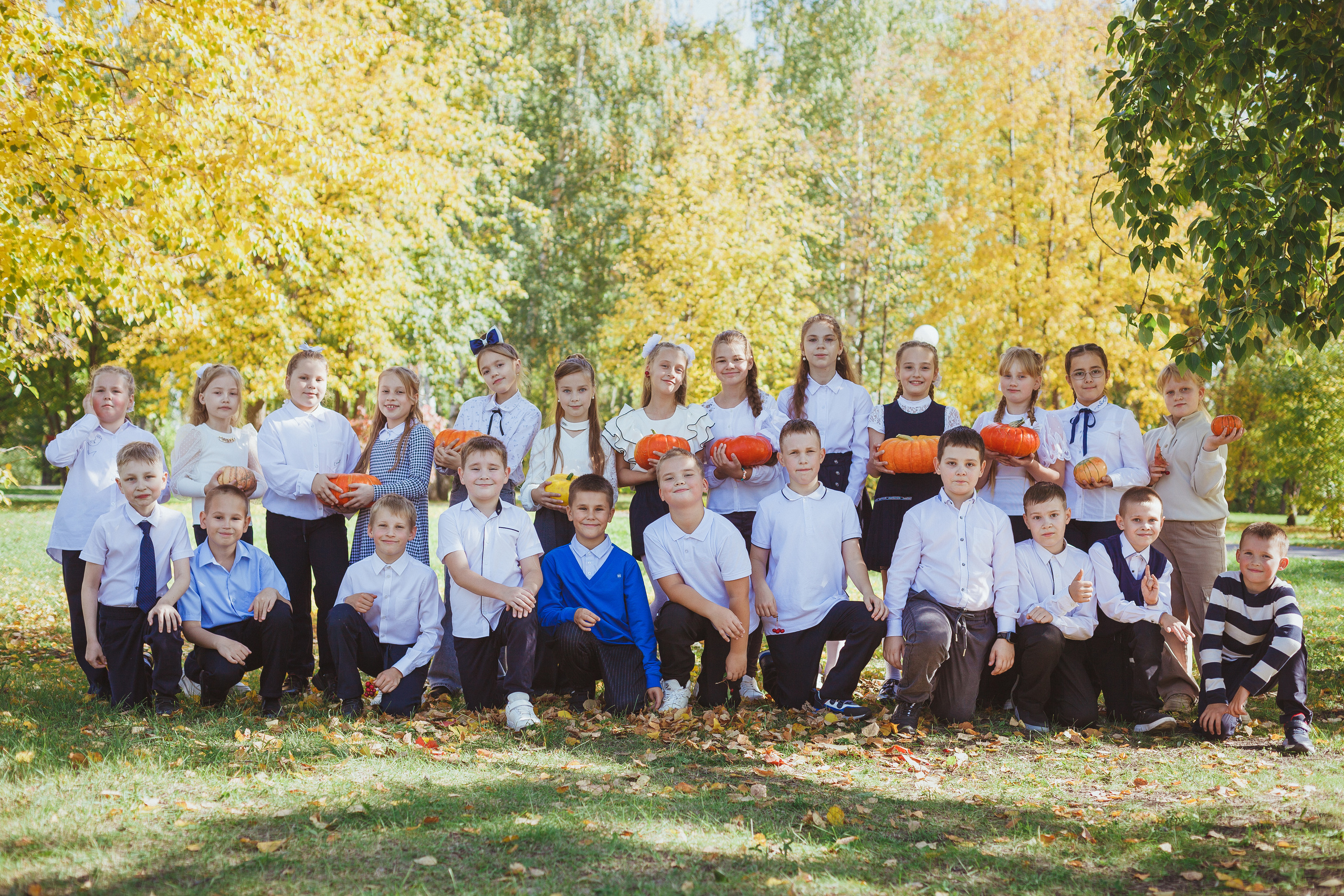 Школьная фотосессия на 31 августа. 1,2,3 сентября. Портреты детей 4-6 штук. Групповые общие 2-5 шт. Цена 450р. Семейный и детский фотограф в Сухом Логу Ольга Кайгородова