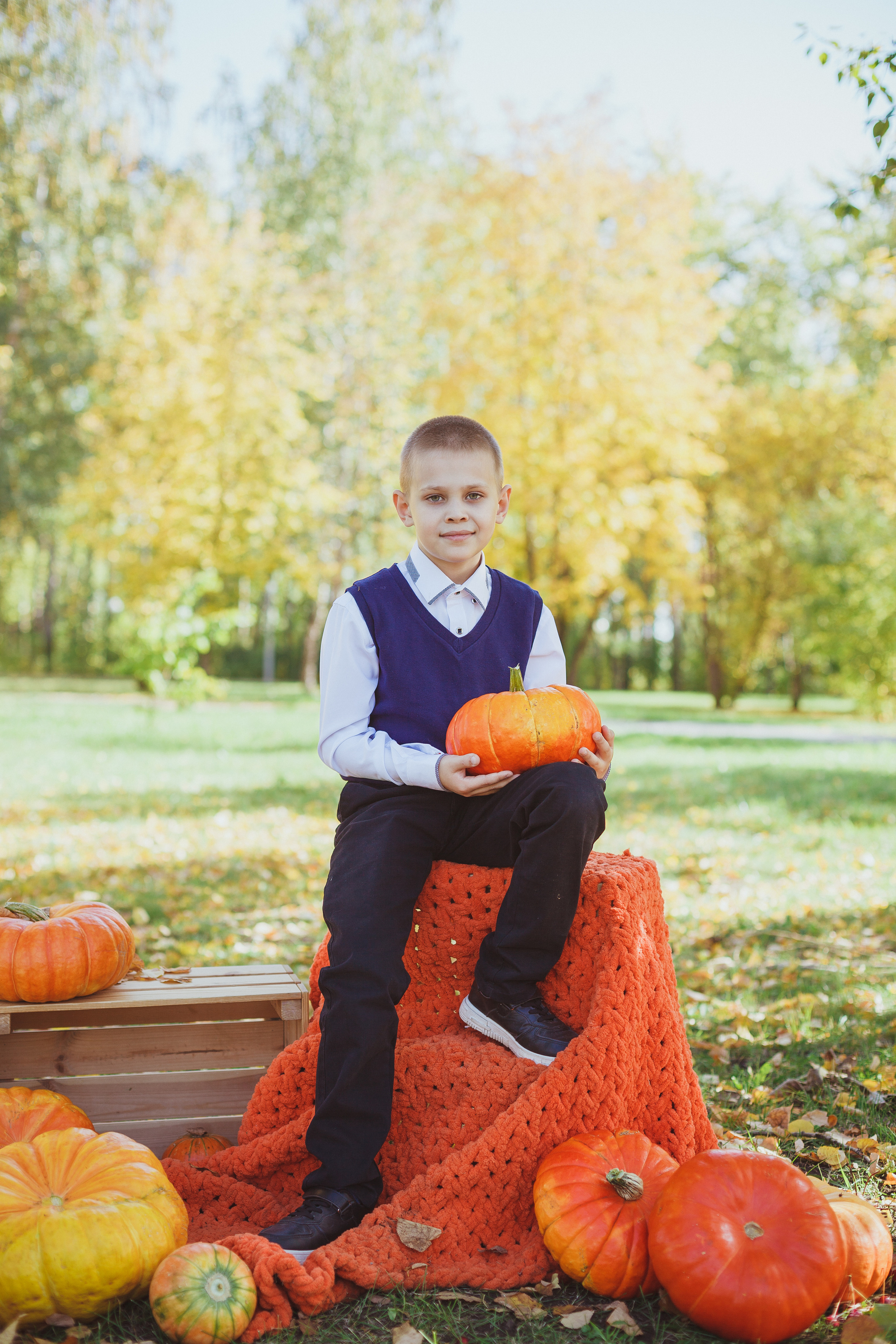 Школьная фотосессия на 31 августа. 1,2,3 сентября. Портреты детей 4-6 штук. Групповые общие 2-5 шт. Цена 450р. Семейный и детский фотограф в Сухом Логу Ольга Кайгородова