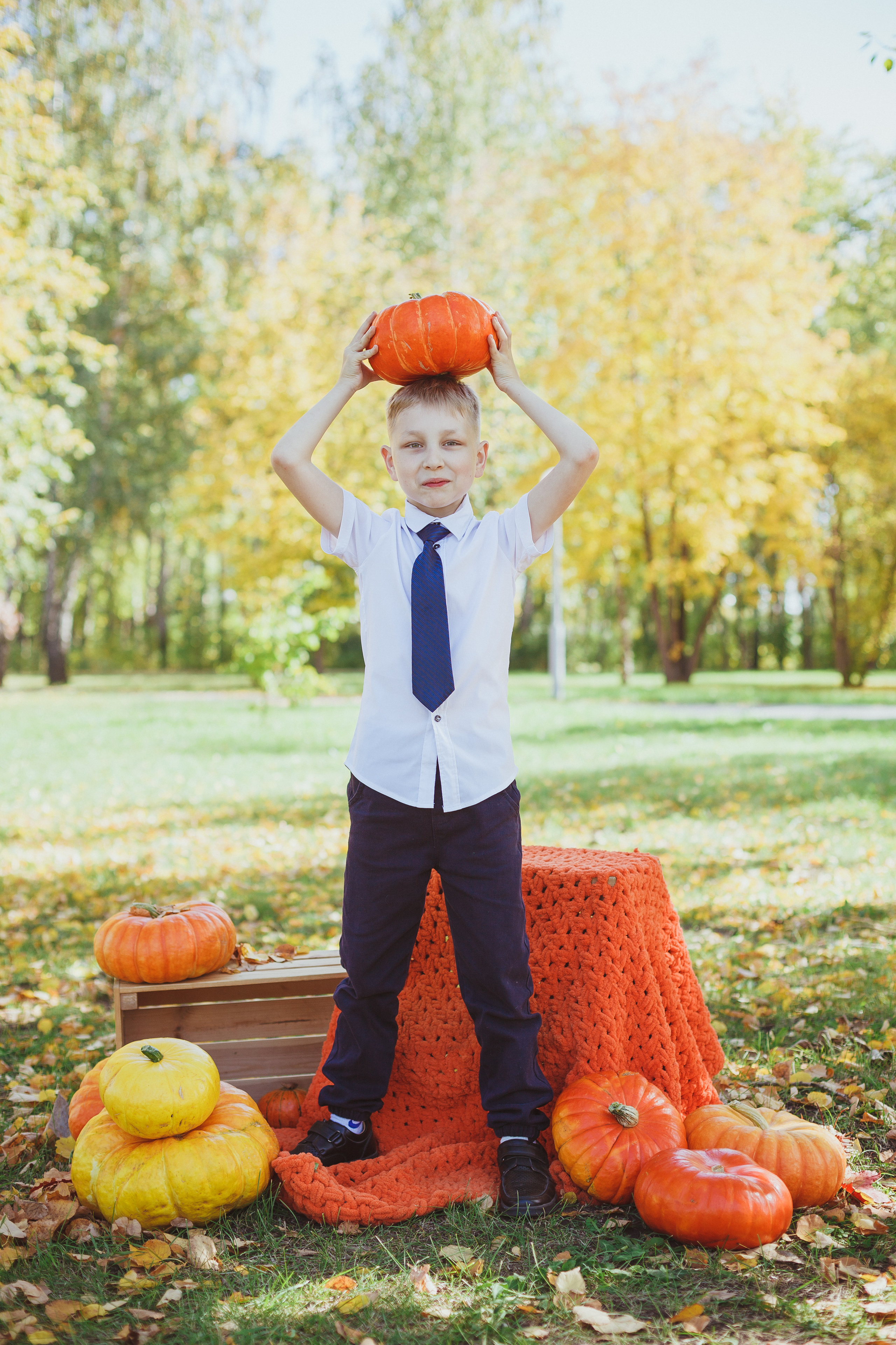 Школьная фотосессия на 31 августа. 1,2,3 сентября. Портреты детей 4-6 штук. Групповые общие 2-5 шт. Цена 450р. Семейный и детский фотограф в Сухом Логу Ольга Кайгородова