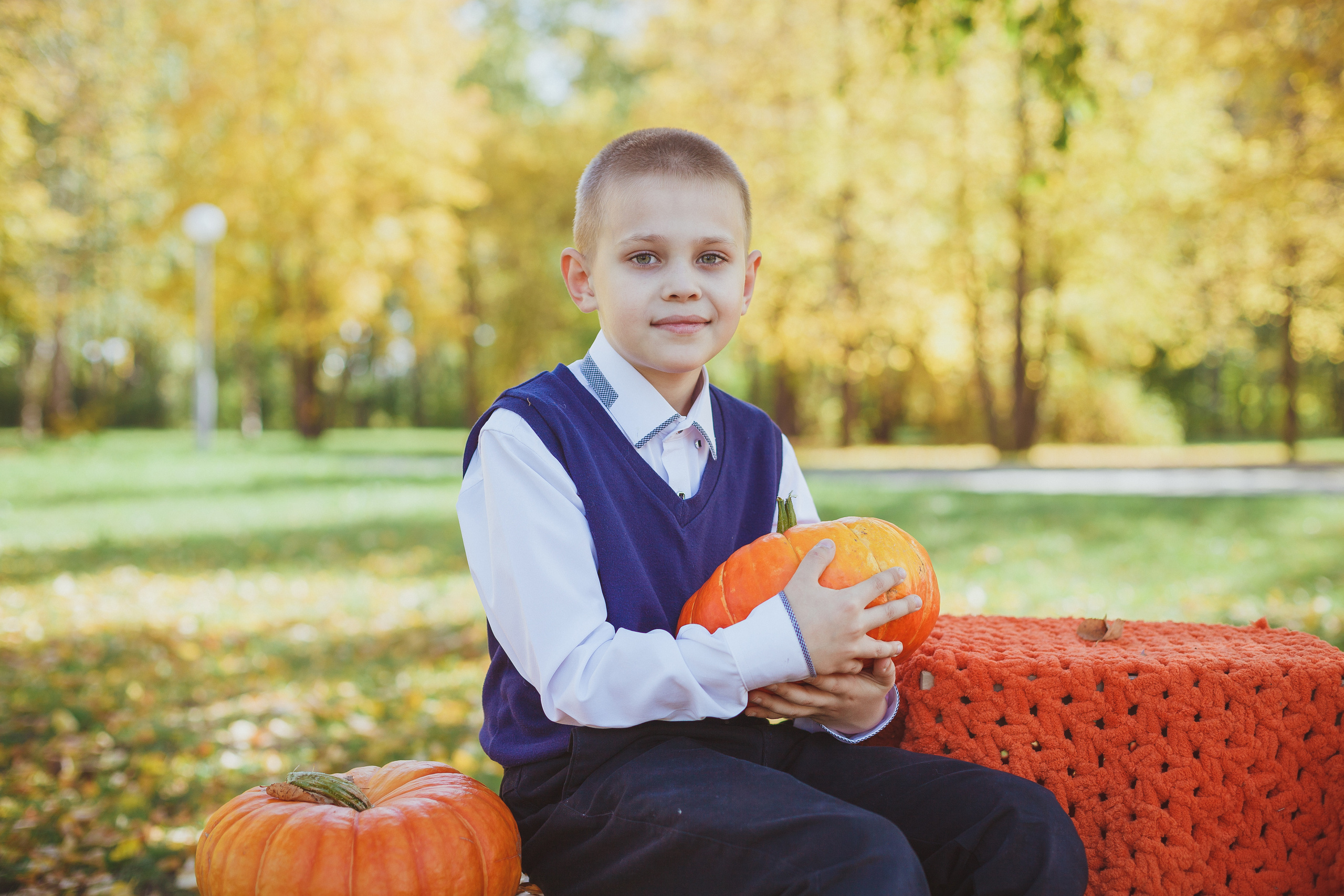 Школьная фотосессия на 31 августа. 1,2,3 сентября. Портреты детей 4-6 штук. Групповые общие 2-5 шт. Цена 450р. Семейный и детский фотограф в Сухом Логу Ольга Кайгородова