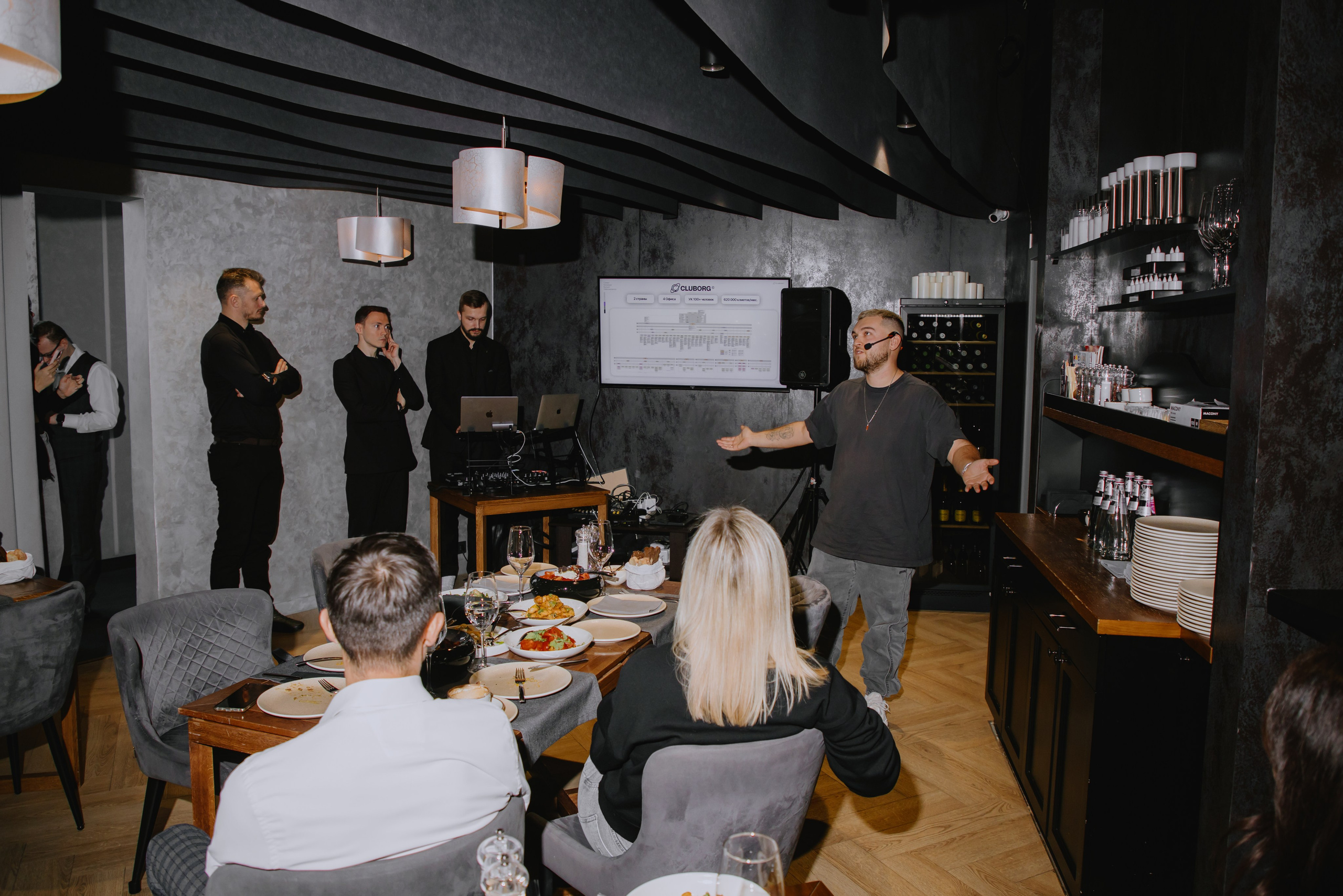 Бизнес завтрак на 89 этаже. Фотограф в Москве и Санкт-Петербурге Дарина