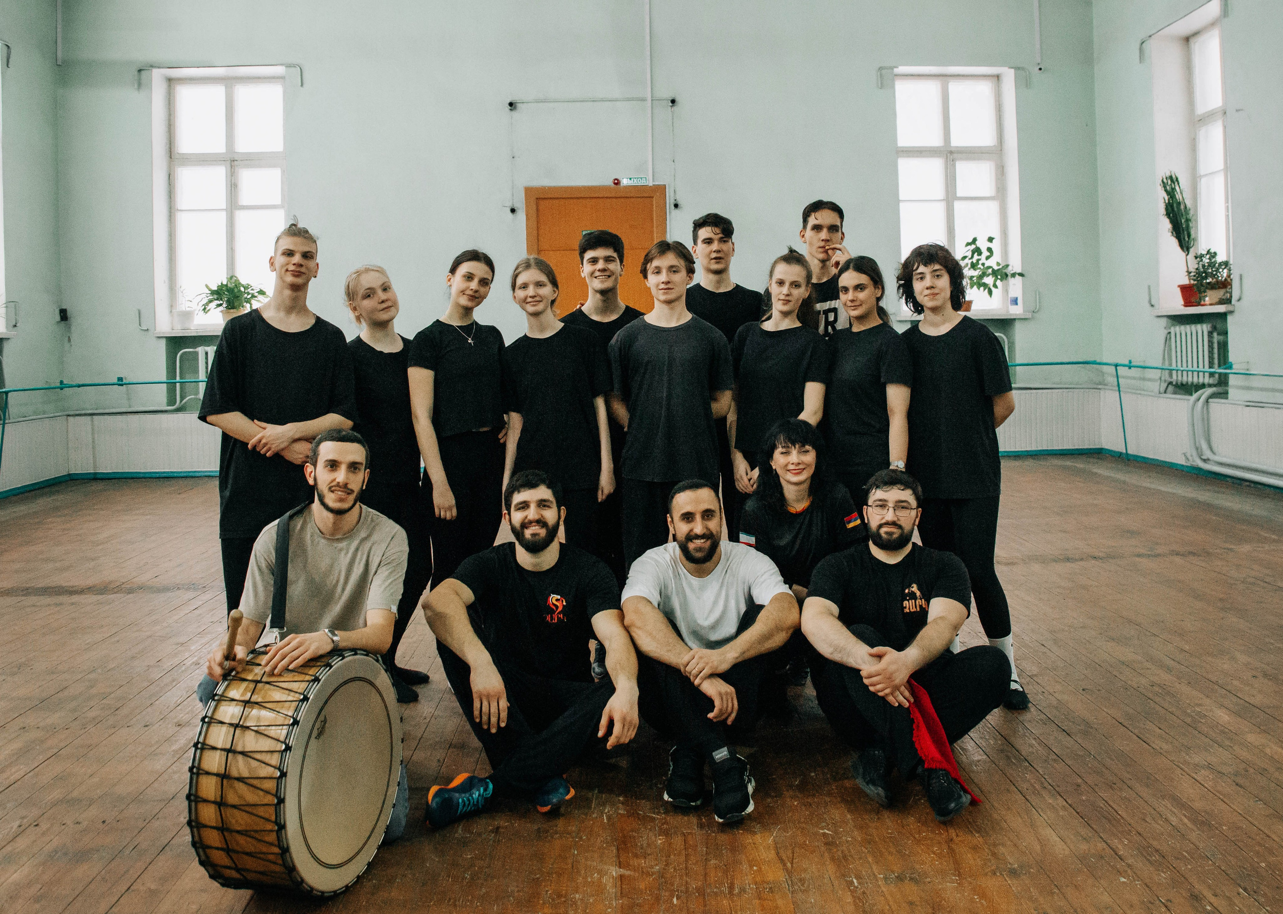 Тренинг танцевального коллектива армянского танца «Единство». Фотограф в Крыму