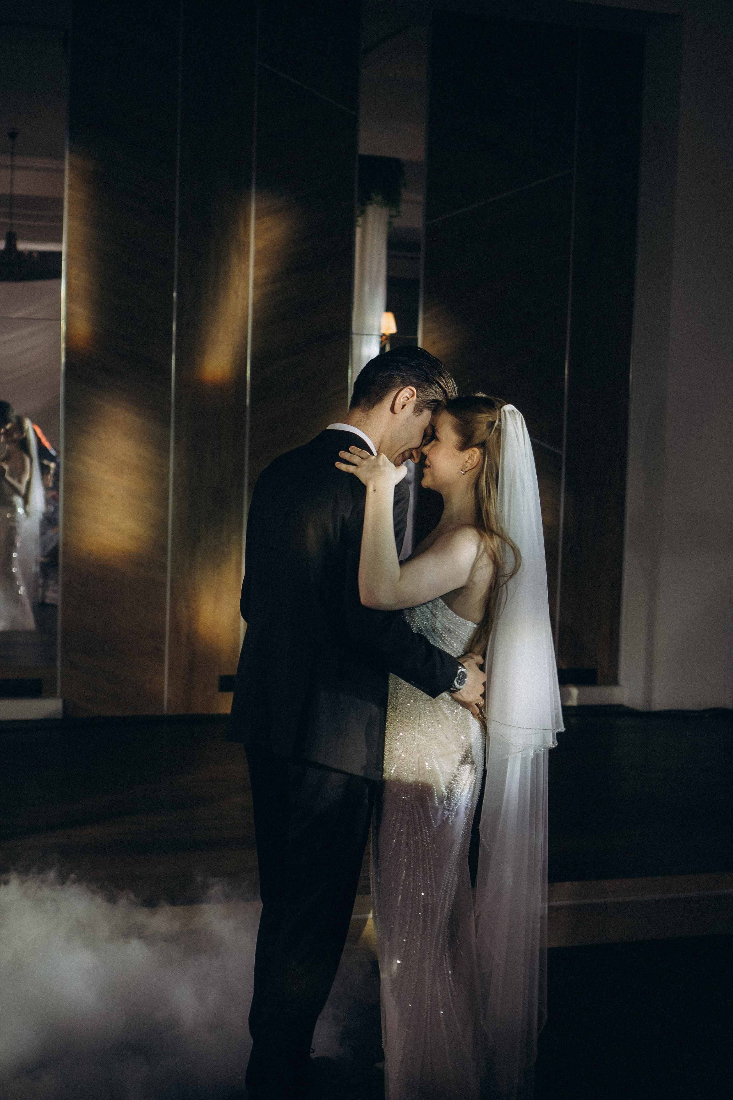 СВАДЕБНАЯ СЬЕМКА СБОРОВ В ОТЕЛЕ И ВЫЕЗД НА ЦЕРЕМОНИЮ (СНЯТО В СИБИРЕ В НИЖНЕВАРТОВСКЕ). Профессиональный фотограф, Санкт-Петербург — Виктория Богомолова