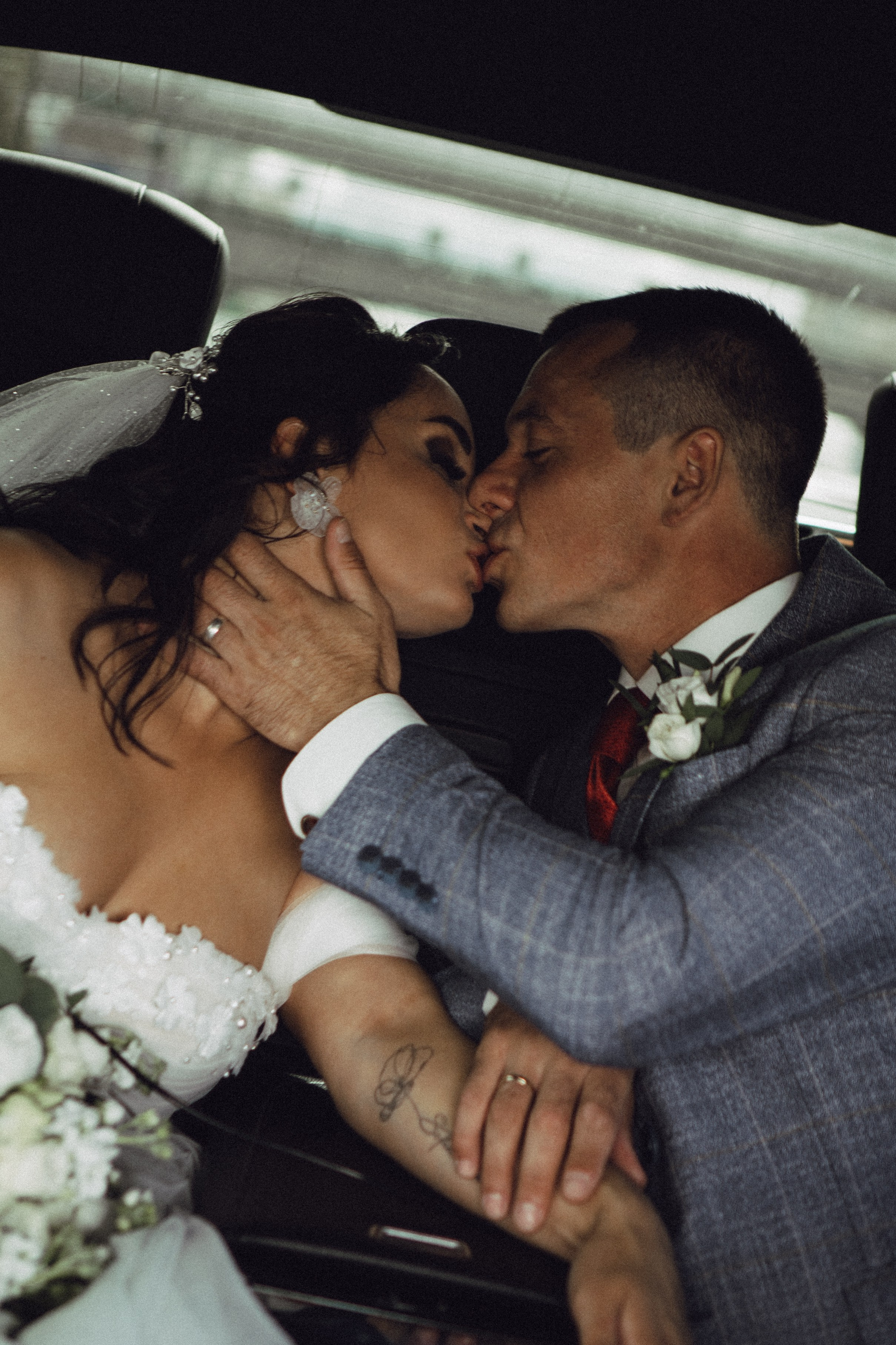 СВАДЕБНАЯ ПРОГУЛКА РЕСТОРАН МЫ ЖЕ НА ТЫ И ФОТОСЕССИИЯ С АВТОМОБИЛЕМ. Профессиональный фотограф, Санкт-Петербург — Виктория Богомолова