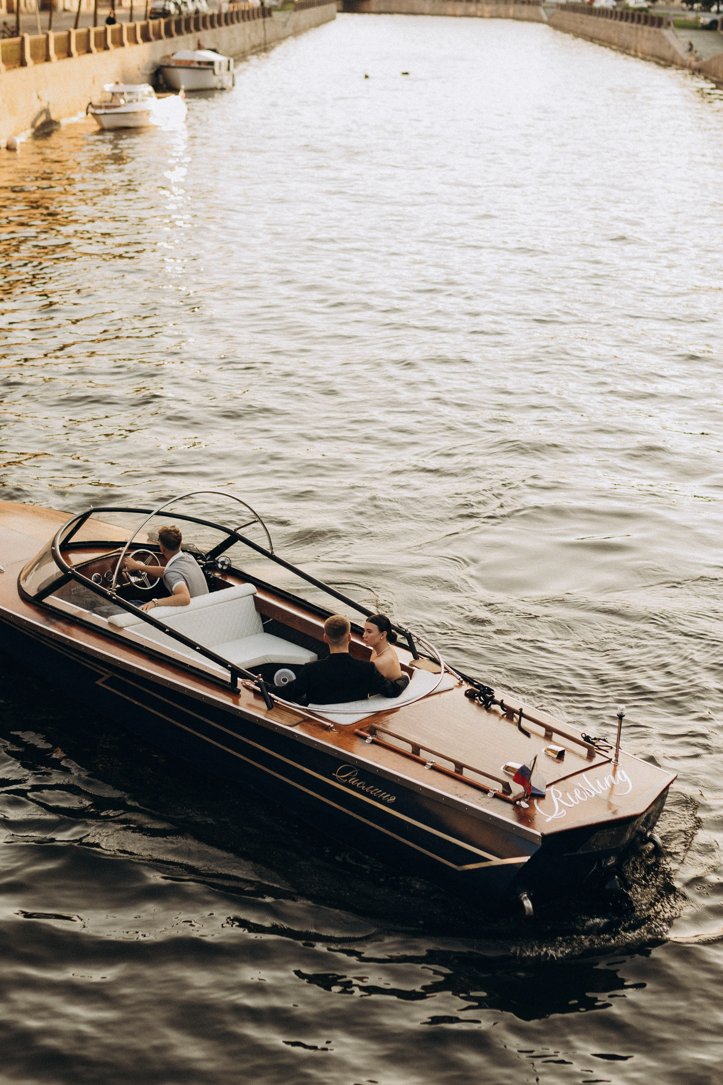 Костя и Лиза|прогулка + катер. Свадебный и love story фотограф в Санкт-Петербурге