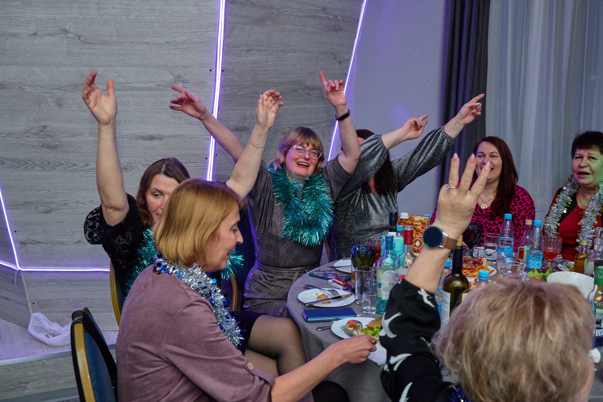 Предновогодняя вечеринка. Свадебный и семейный фотограф в г. Волхов Алексей Кочерыжкин