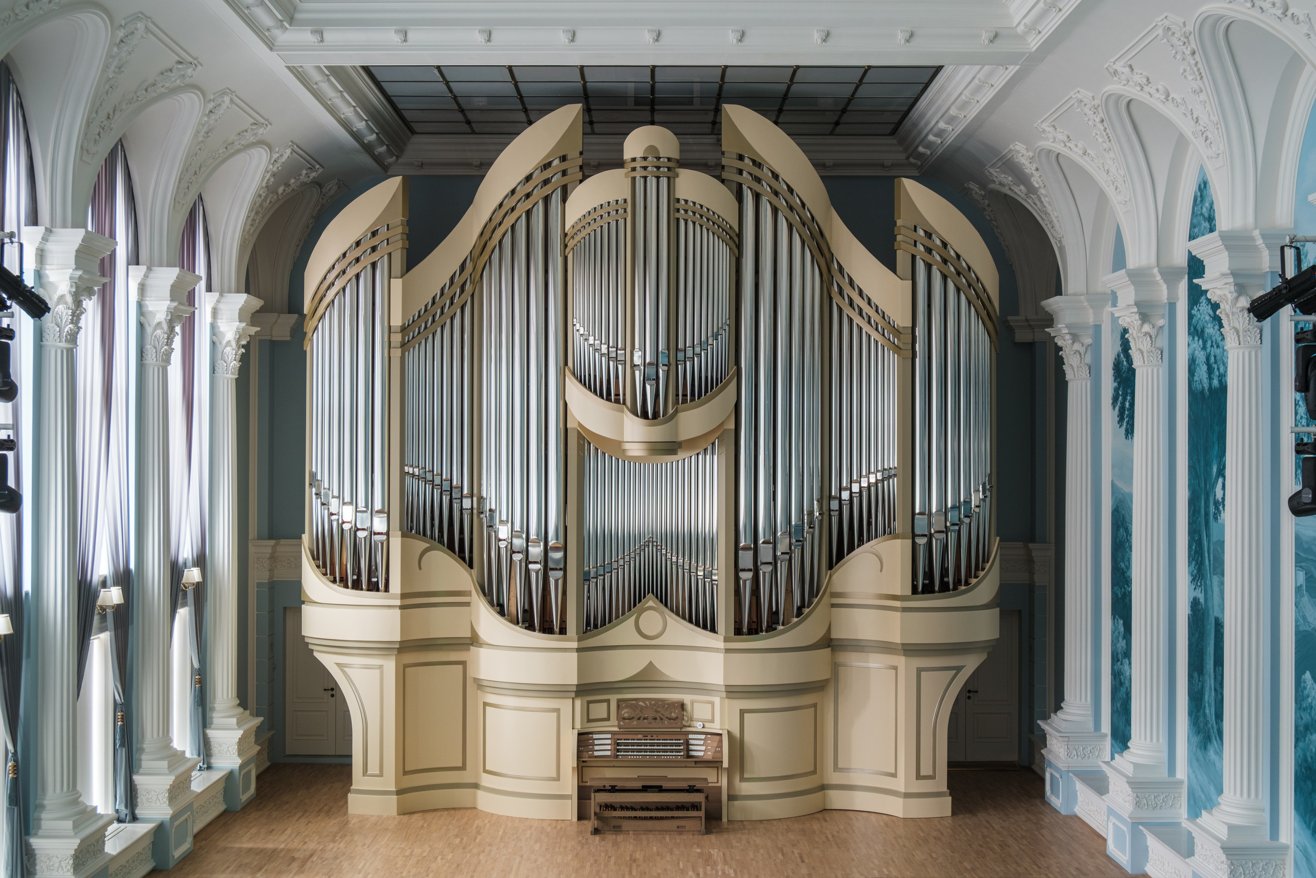 Органный зал «Дом Музыки» Смоленск. Фотограф на Эльбрусе • Роман Шатхин