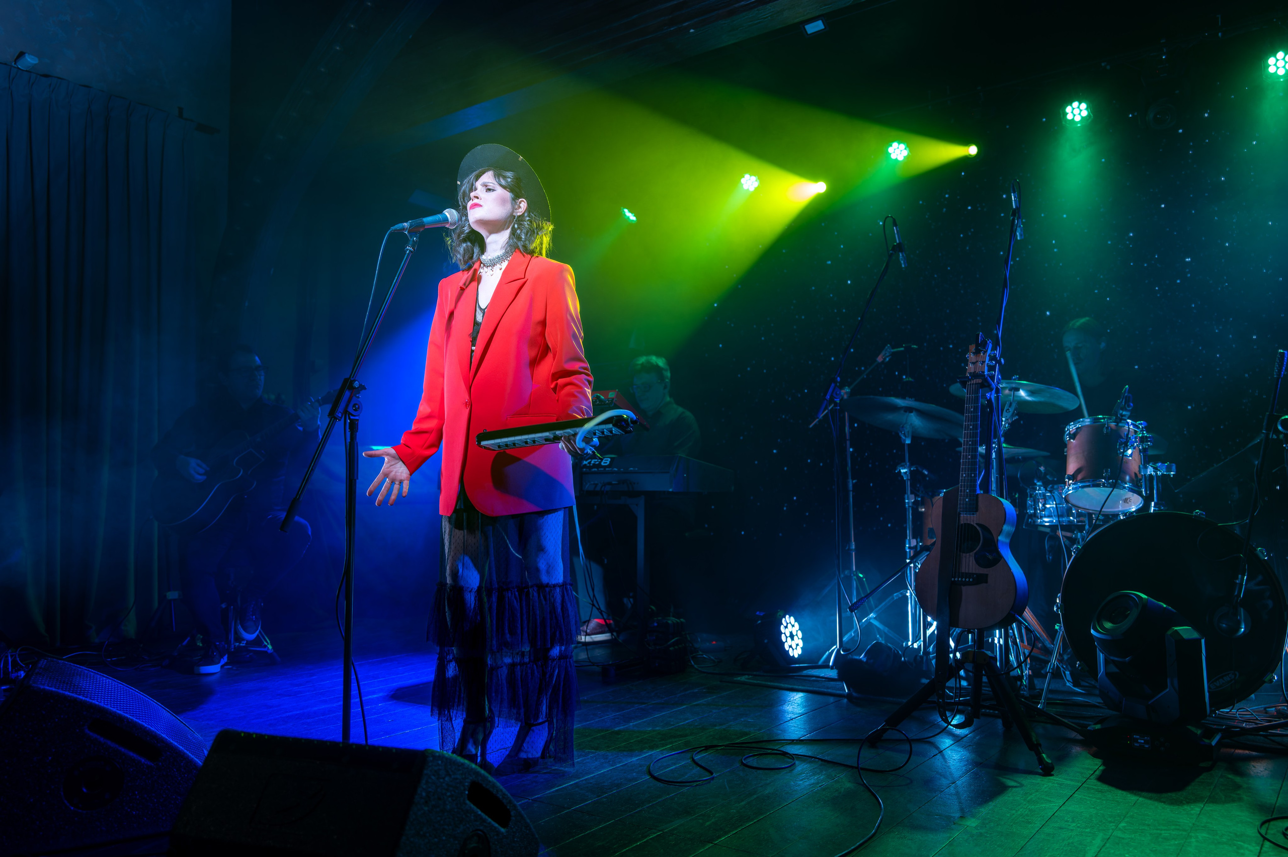 Женя Любич — концерт в Magnus Locus 31 октября 2024 года. Сайт фотографа Сергея Абрамова