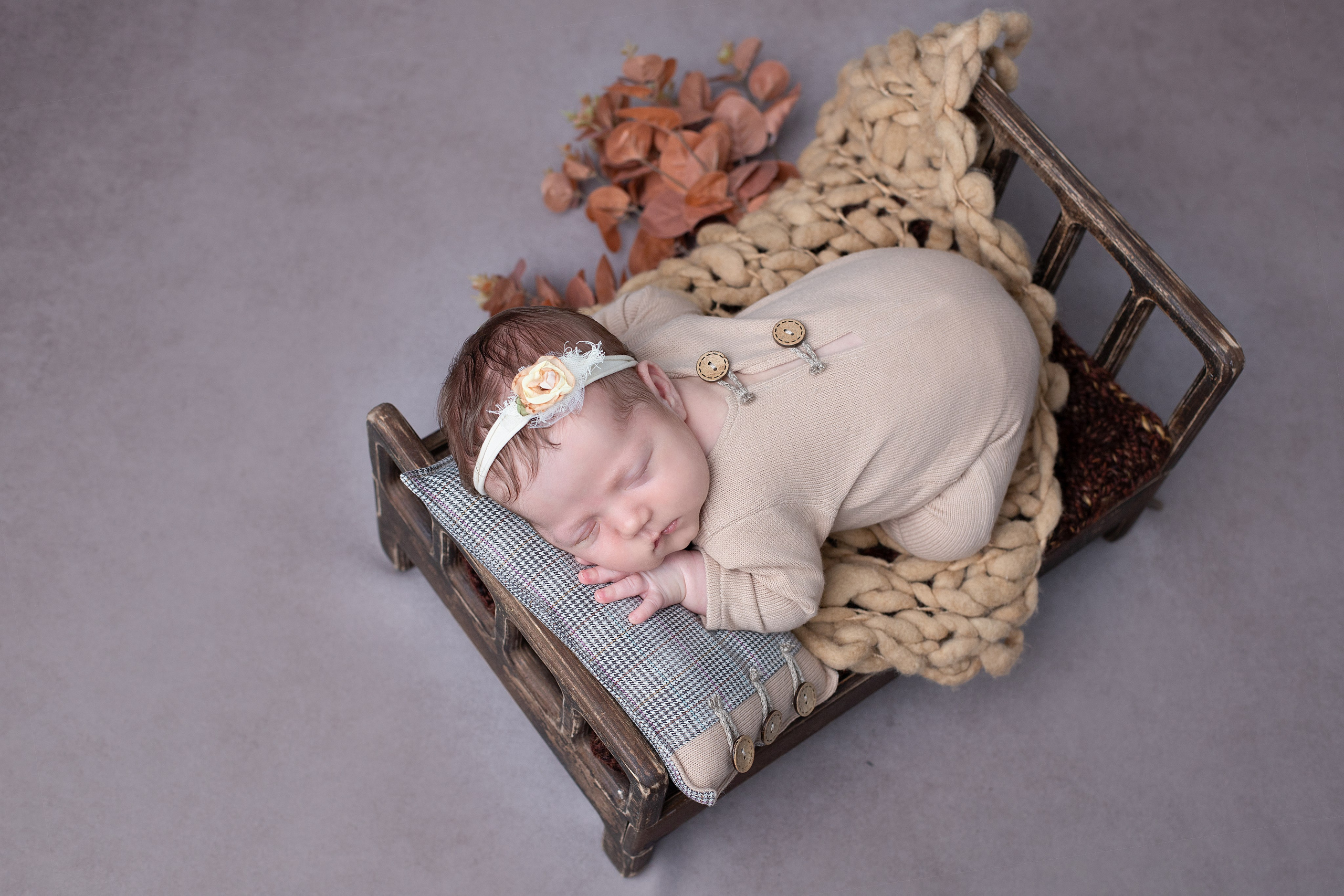 Фотограф новорожденных в Губкинском Алена Аввакумова