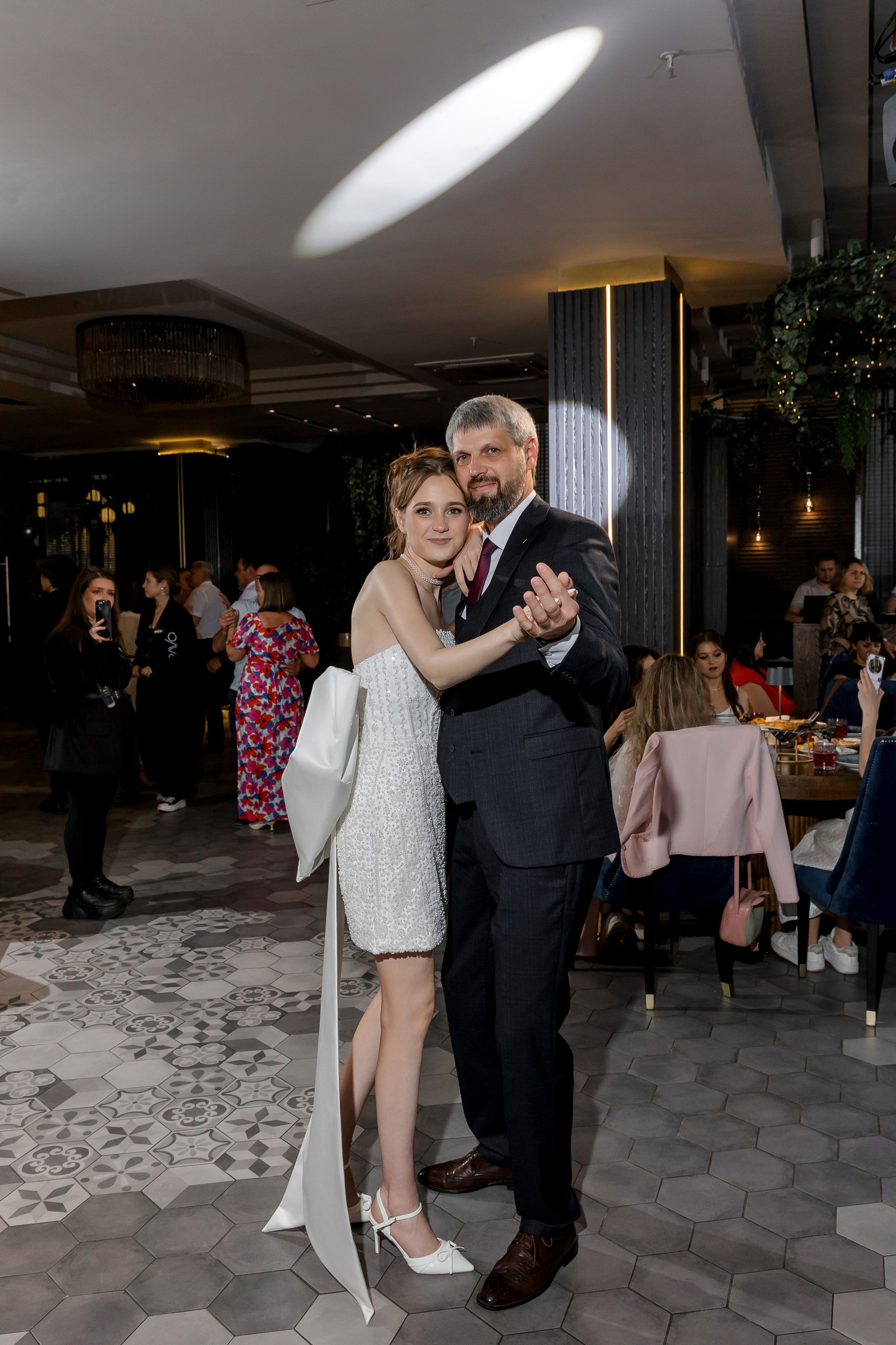 ВЫПУСКНОЙ CHEESERIA-Гимназия 33. Свадебный и семейный фотограф Динар Гильмутдинов