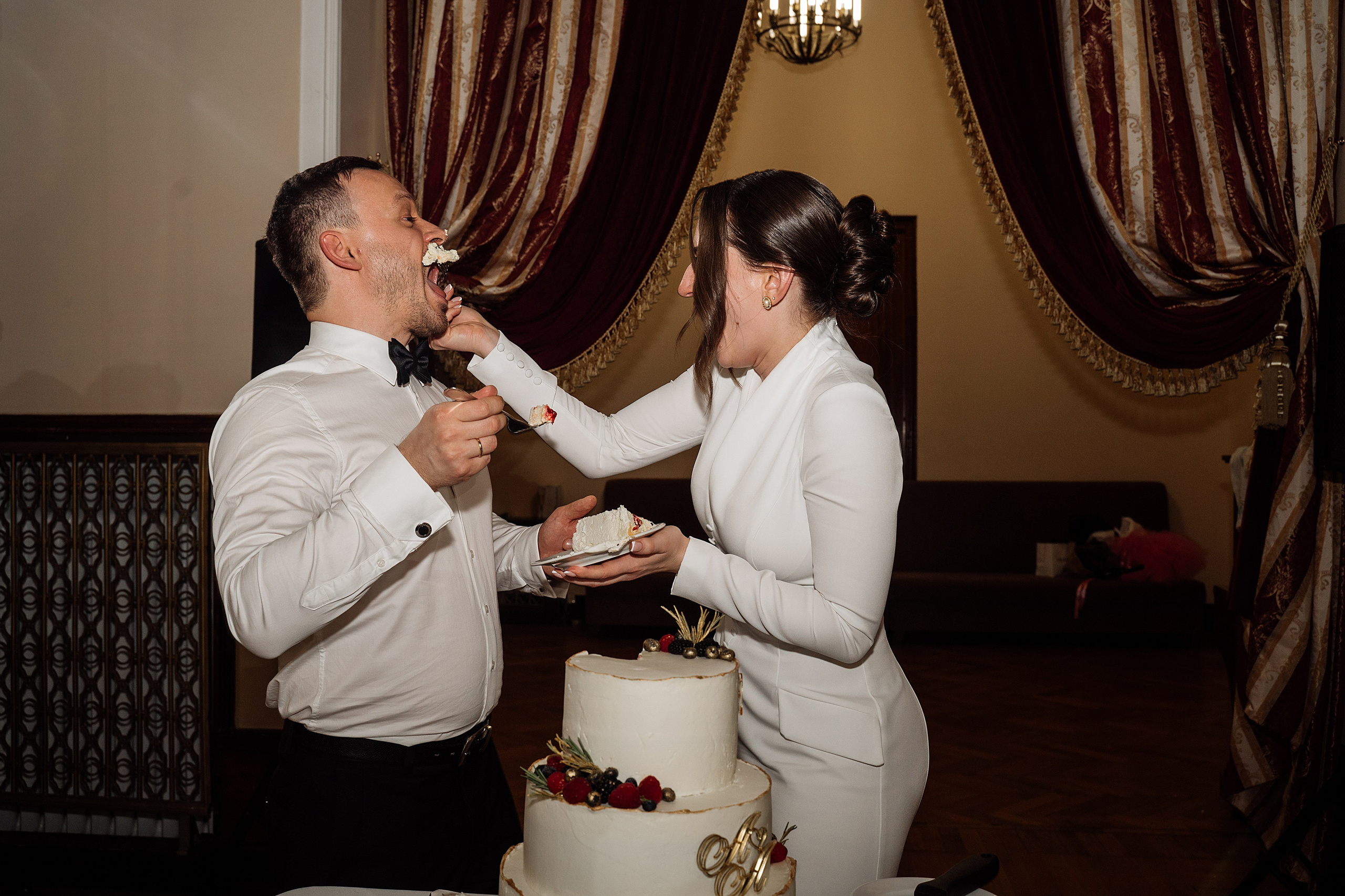 Сборы дома и прогулка на Патриках (полный день). Свадебный фотограф