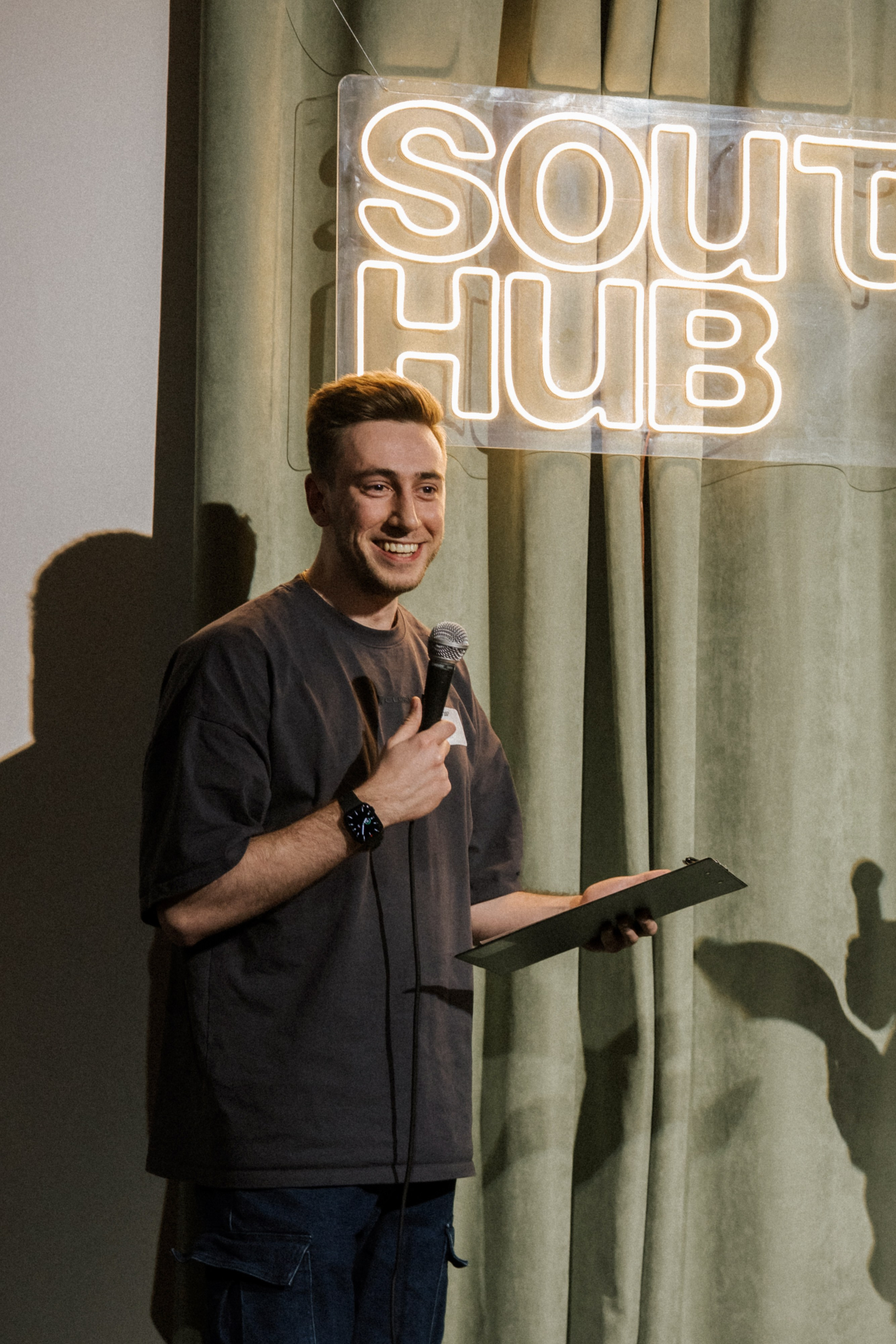 Очень сложные переговоры. South HUB