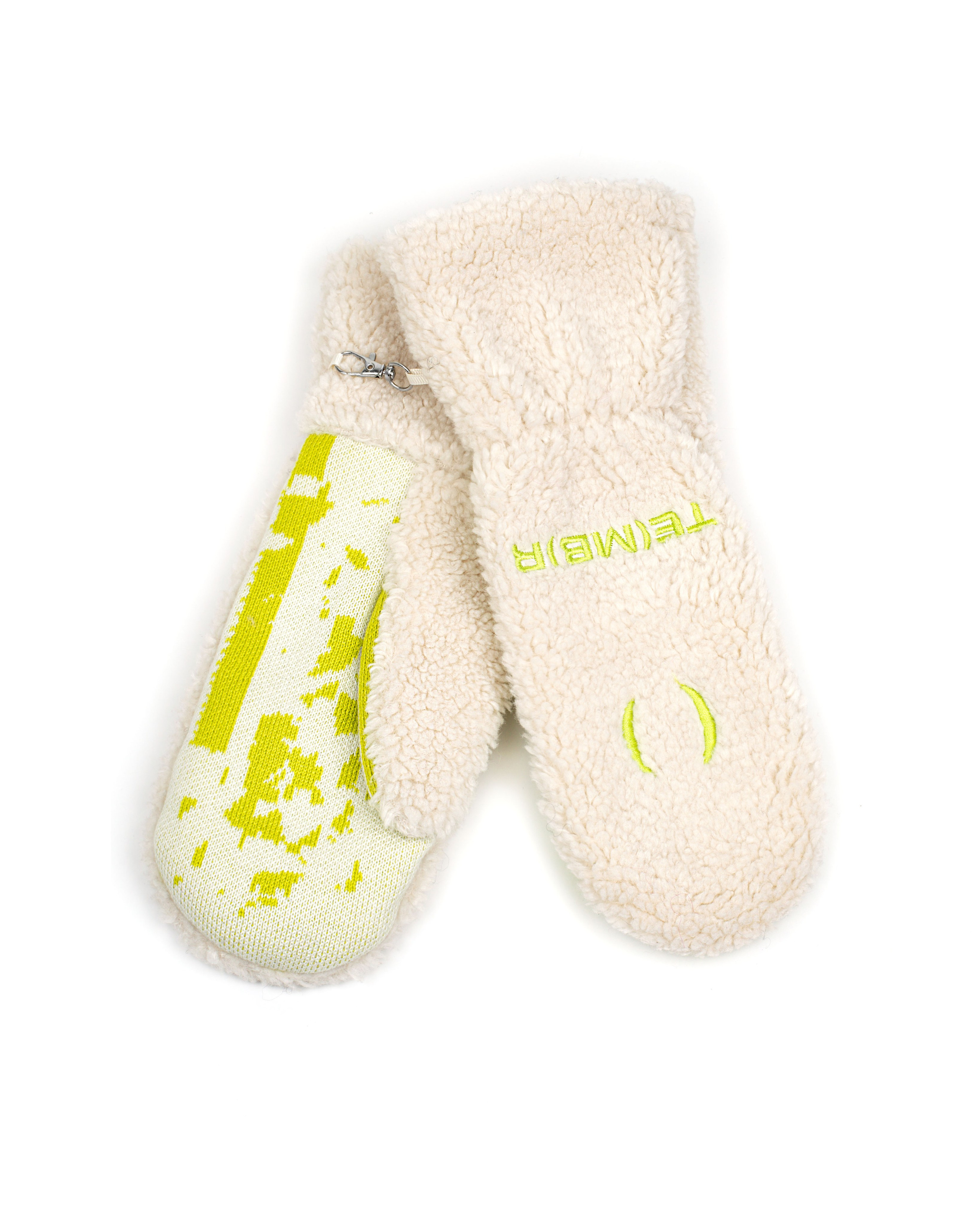 Предметная съемка. Варежки. MaraClub Foto предметное фото для сайта и маркетплейсов в Москве и области