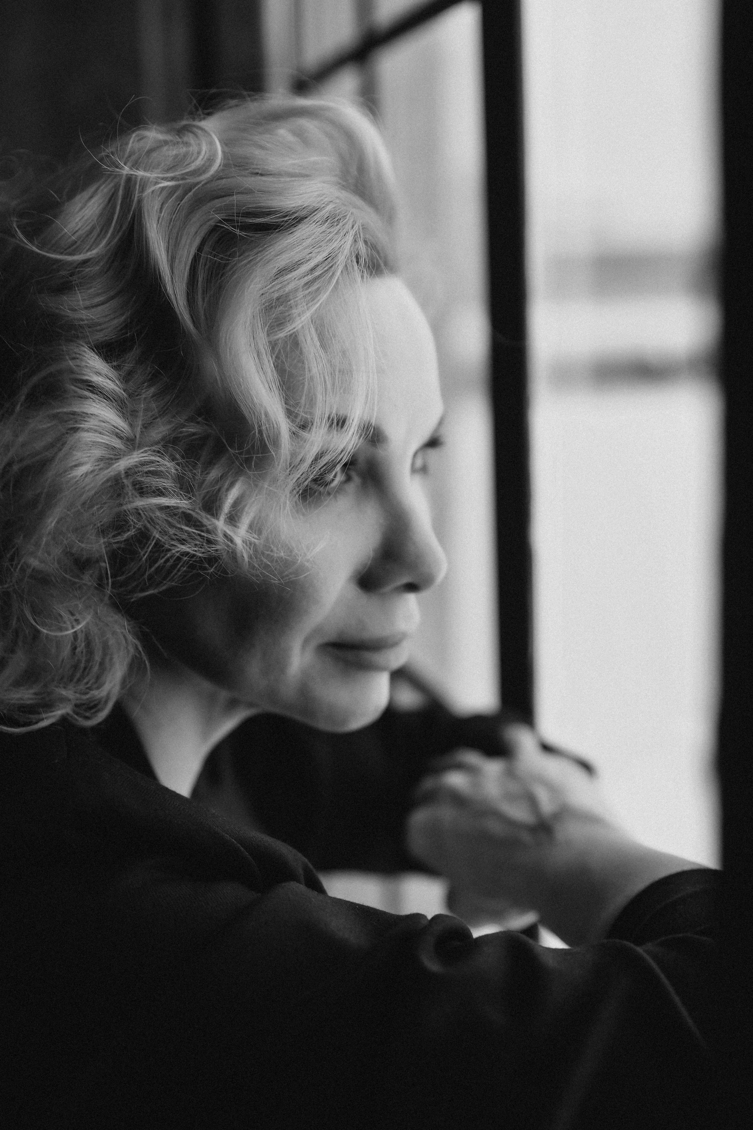 Женский портрет в студии с естественным светом. Фотограф Санкт-Петербург Светлана Вежновец