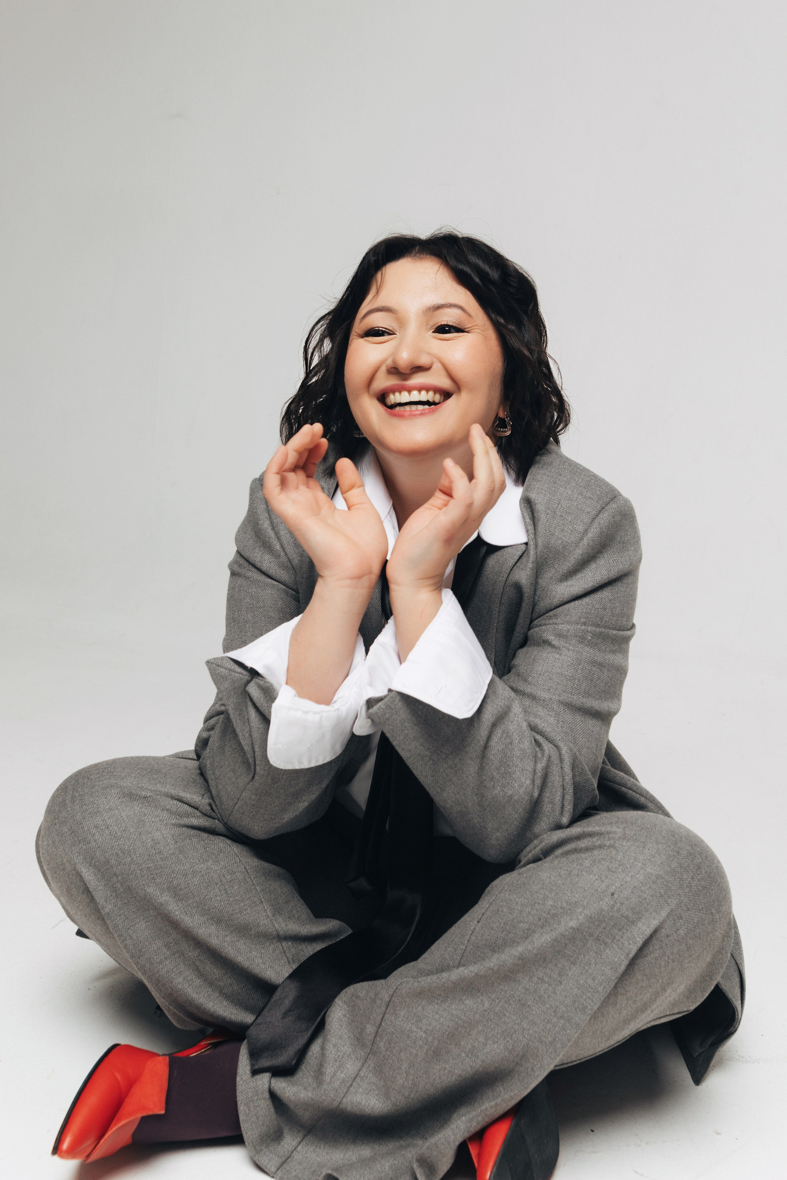 деловой портрет СПб, фотосессия для контента, деловая фотосессия, женский портрет, фотограф Питер, фотограф СПб, фотограф Петербург, черно-белая фотосессия, Вежновец Светлана фотограф