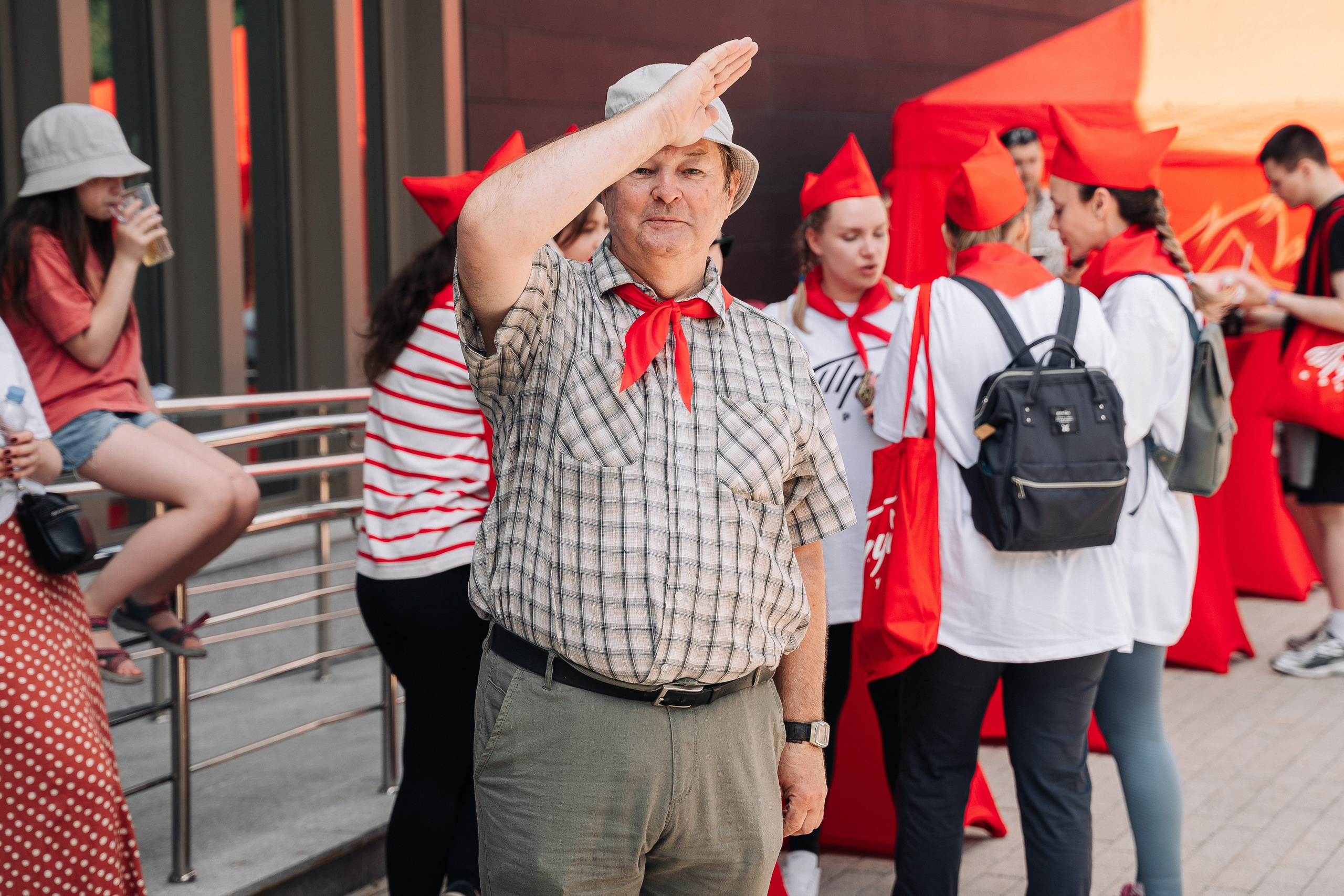 Пионерский «СУББОТНИК» в COSMOS Collection Изумрудный лес. Свадебный и семейный фотограф в Москве и МО Геннадий Туманцев