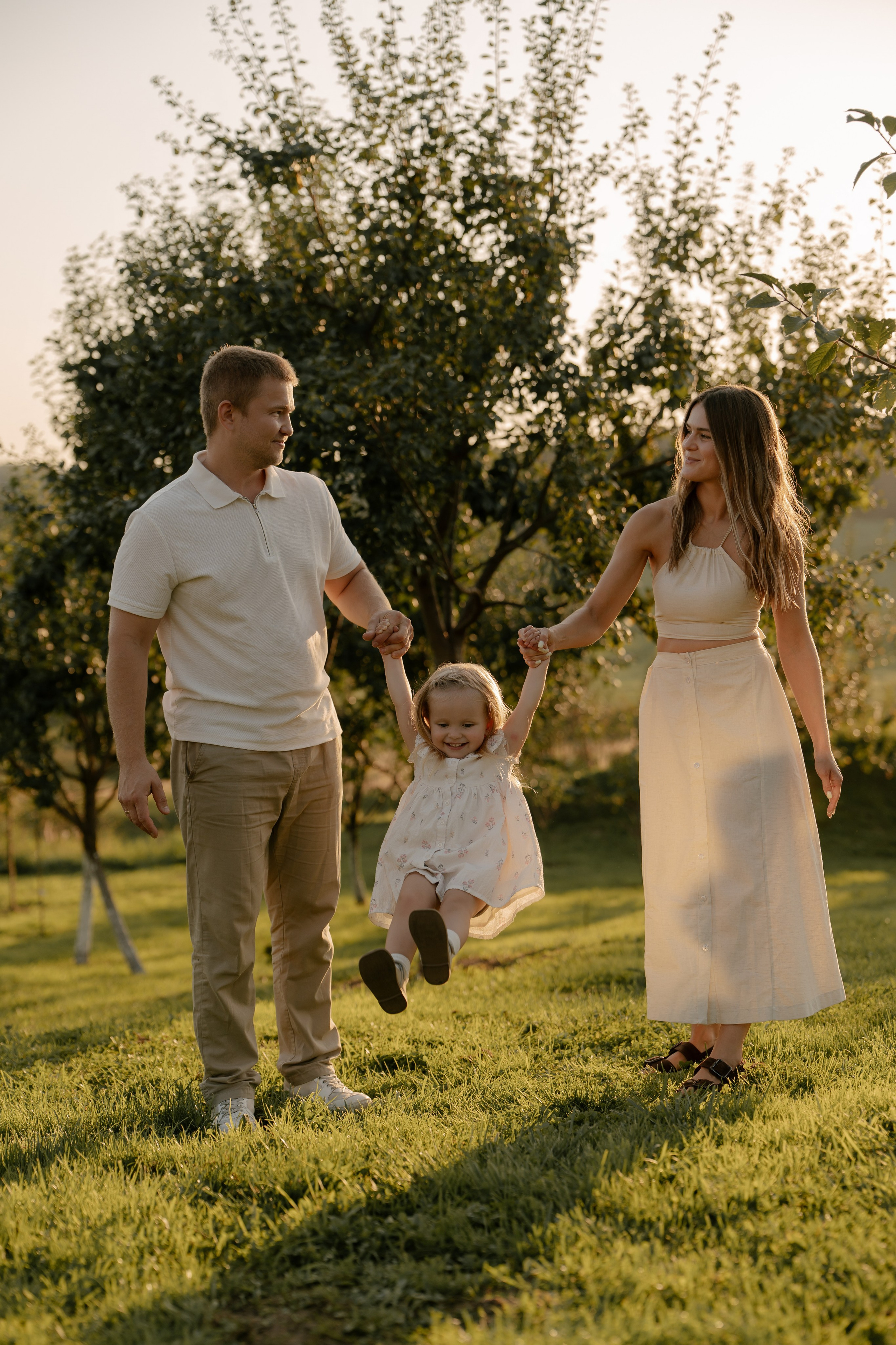 Аня, Агата, Юра и Саша. Свадебный и семейный фотограф в Москве и Красногорске — живые кадры | Анастасия Тихонова