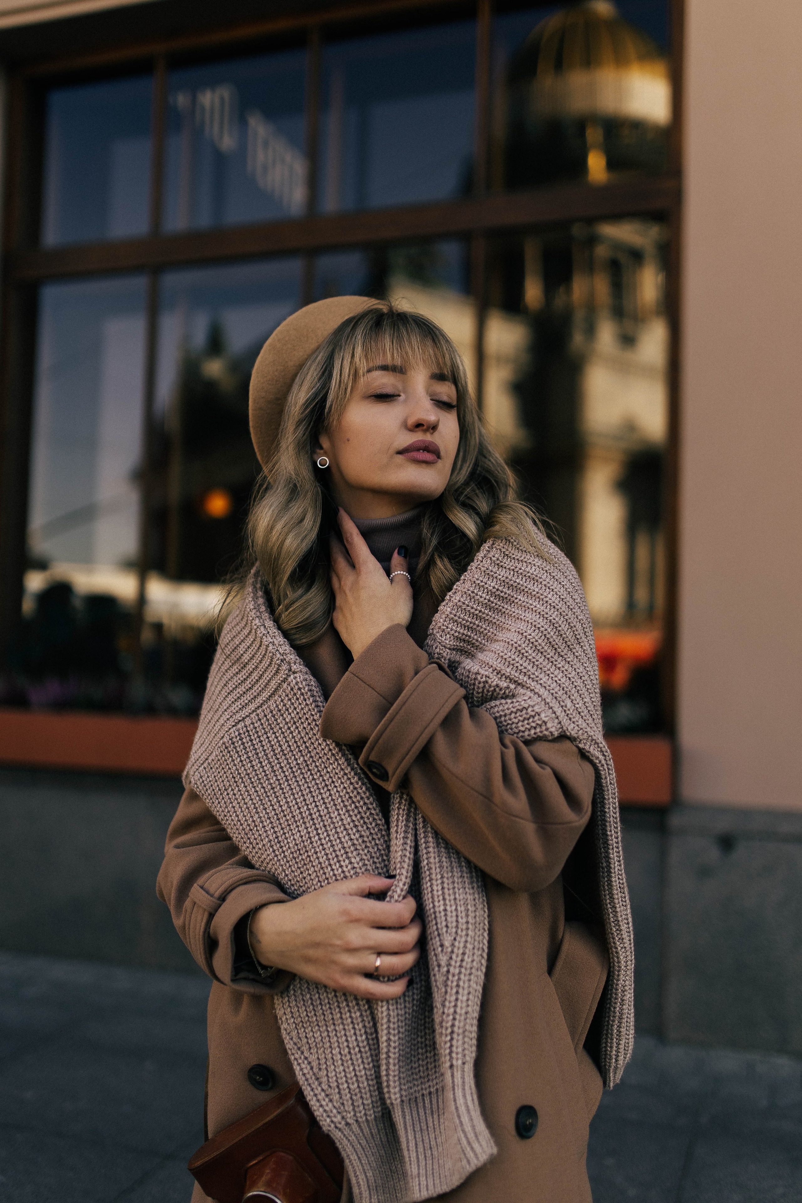 Оленька Гладченко. Главная