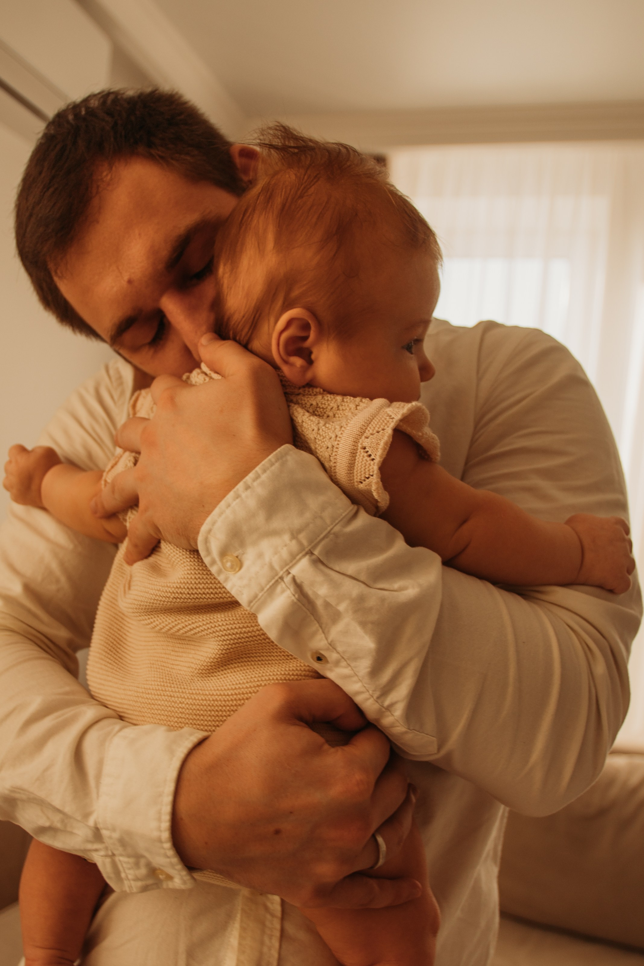 Домашняя съемка семьи Ксении. Венера Гайн. Репортажный фотограф  Тюмень. Обучение фотографии с 0
