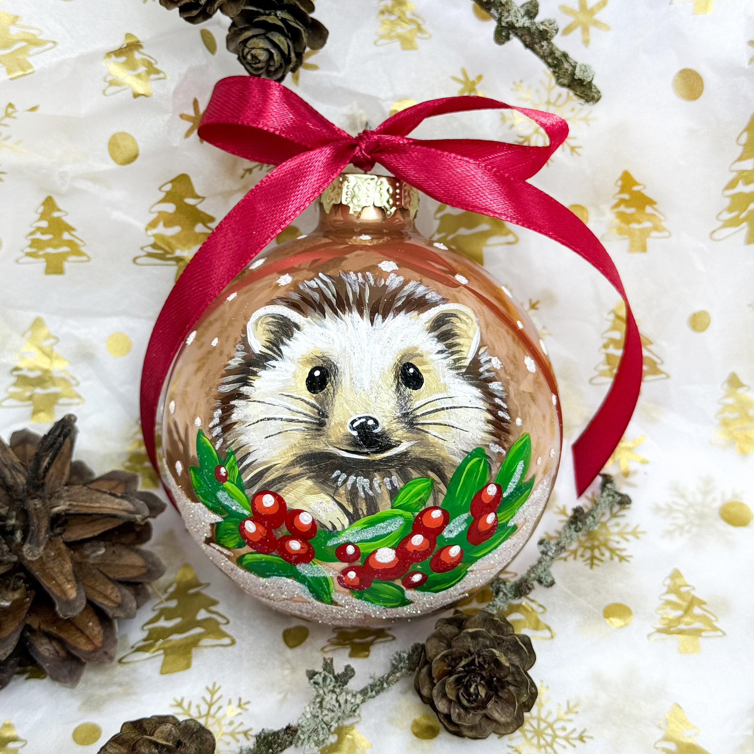 Художественная ручная роспись елочных шаров, корпоративные подарки и восковые аромасвечи