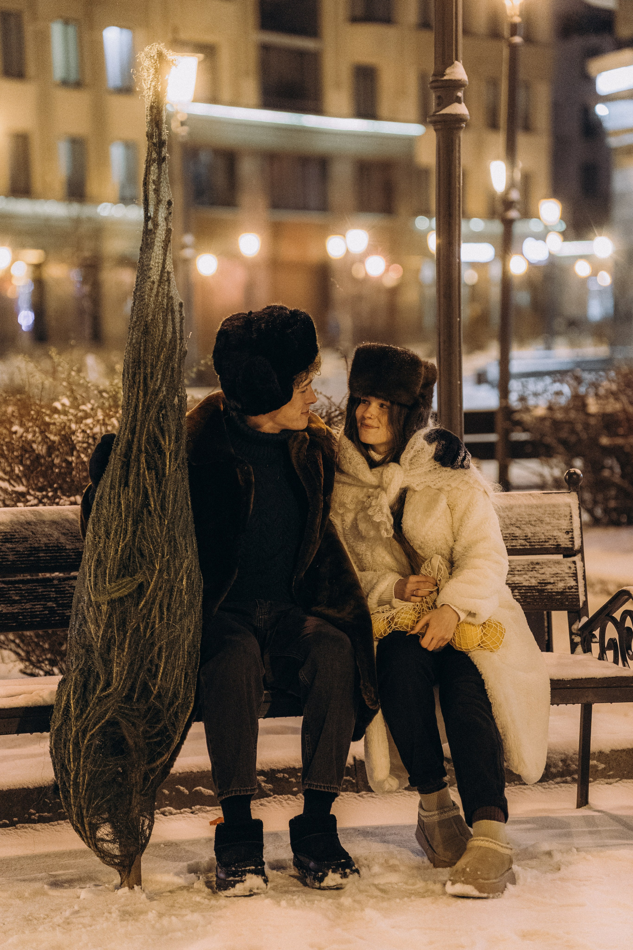 НОВОГОДНЯЯ ПРОГУЛКА ПАРЫ ПО ЧЕРНЫШЕВСКОЙ ПЕРЕД НОВЫМ ГОДОМ. Профессиональный фотограф, Санкт-Петербург — Виктория Богомолова