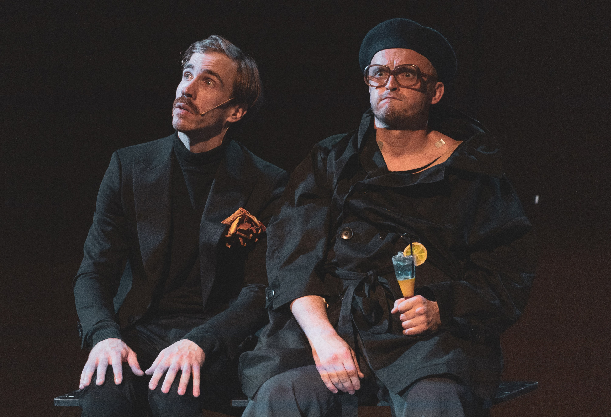 Петерс_Театр Старый дом_Новосибирск. Фотограф. г. Южно-Сахалинск. Олег Толстов