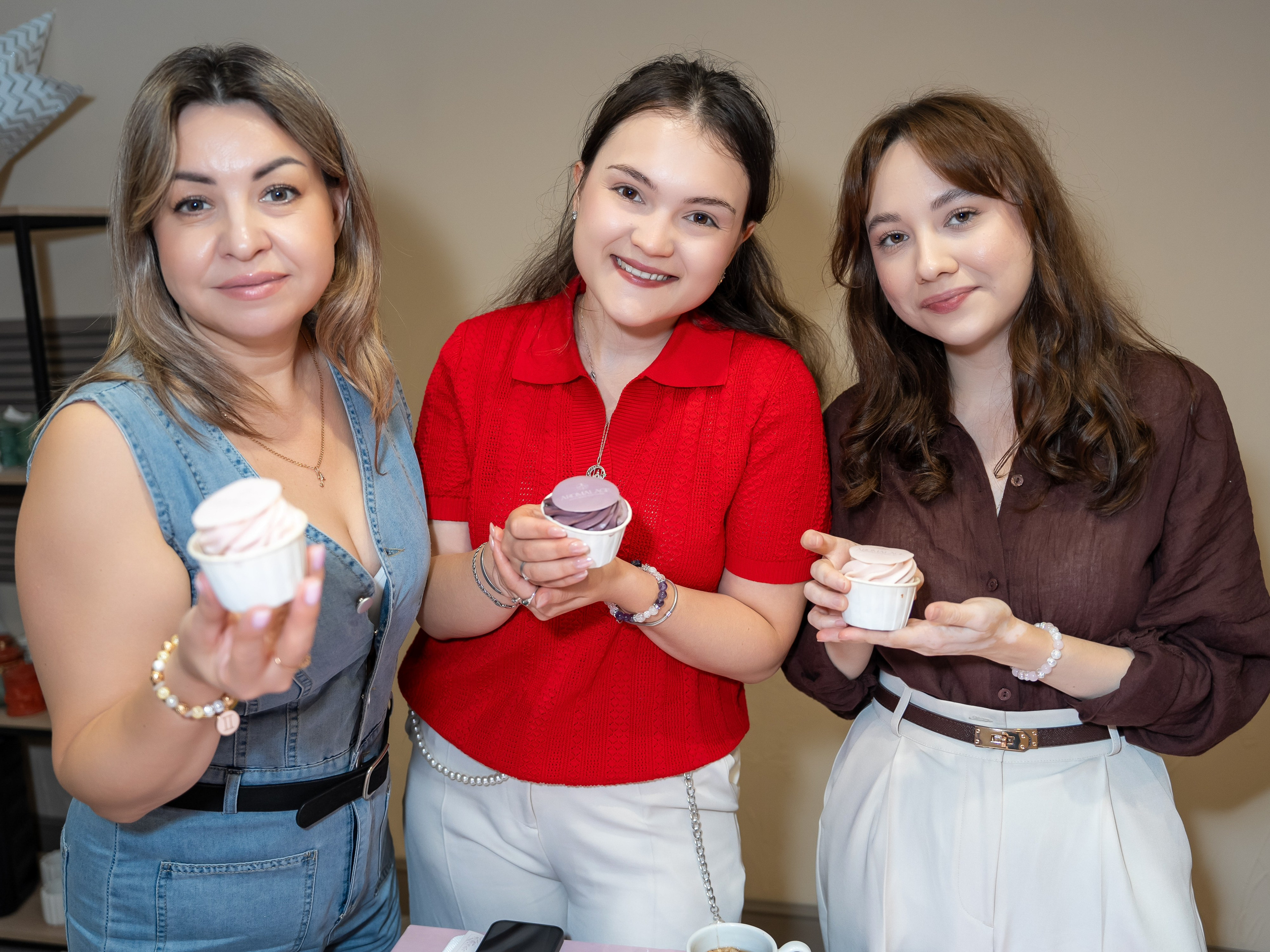 День рождения Aromalage — 5 лет вдохновения 🕯️. Мастер-классы AROMALAGE в Казани и Нижнем Новгороде для двоих, на девичник, в группе