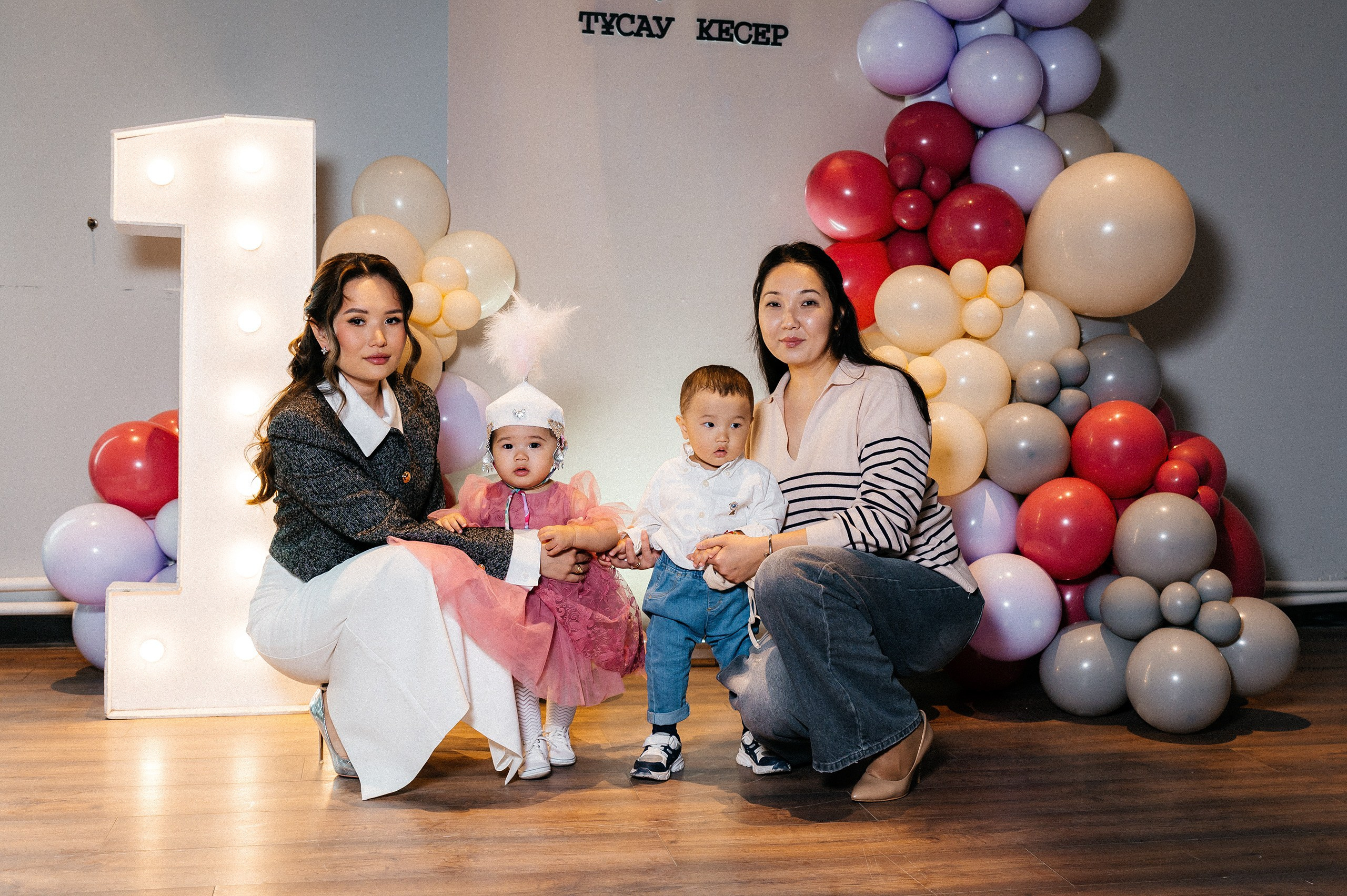 Адель, 1 год. Фотограф в Алматы — Алексей Коньков | Репортаж, свадьбы, портреты