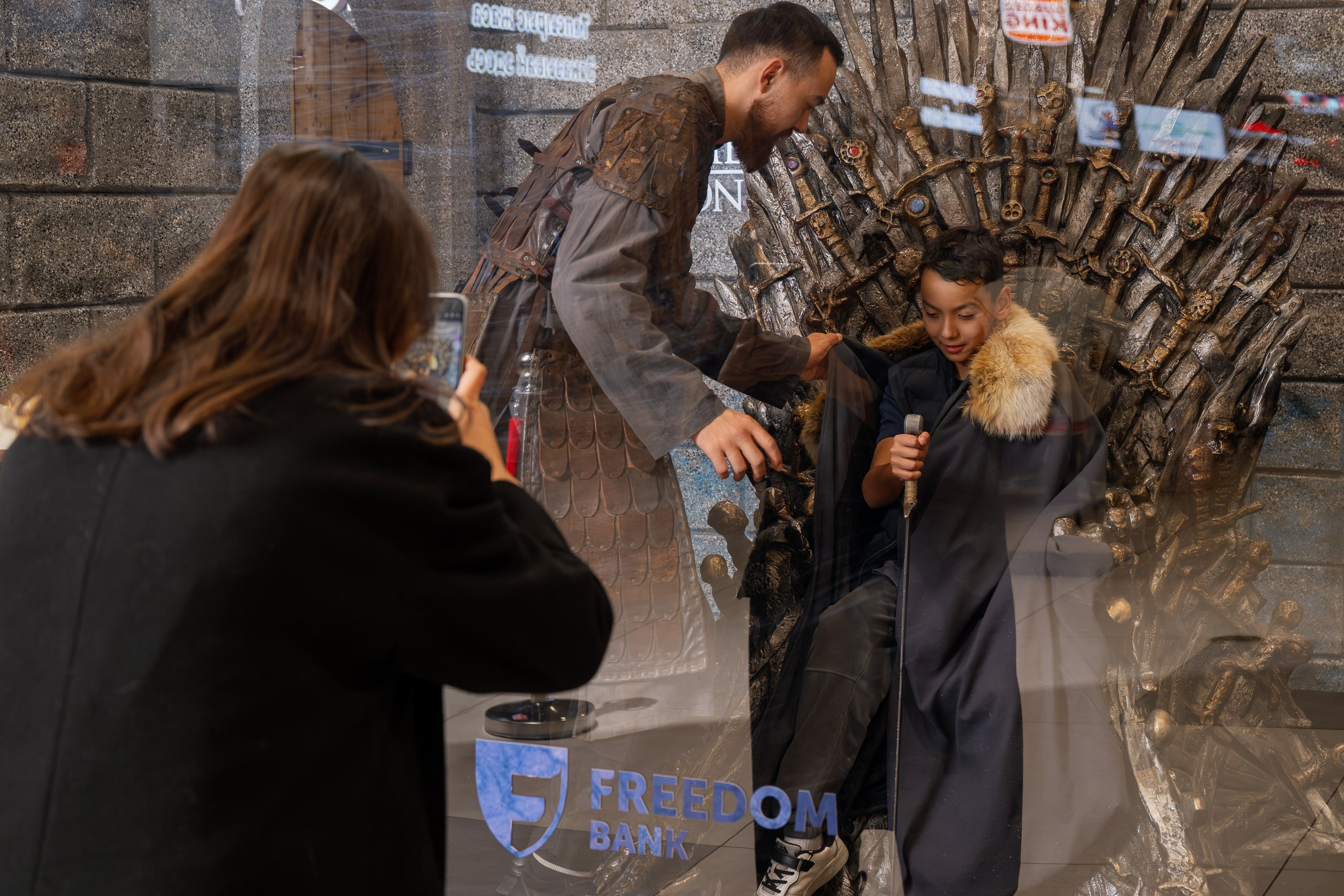 Freedom Bank & Game of Thrones. Фотограф в Алматы — Алексей Коньков | Репортаж, свадьбы, портреты