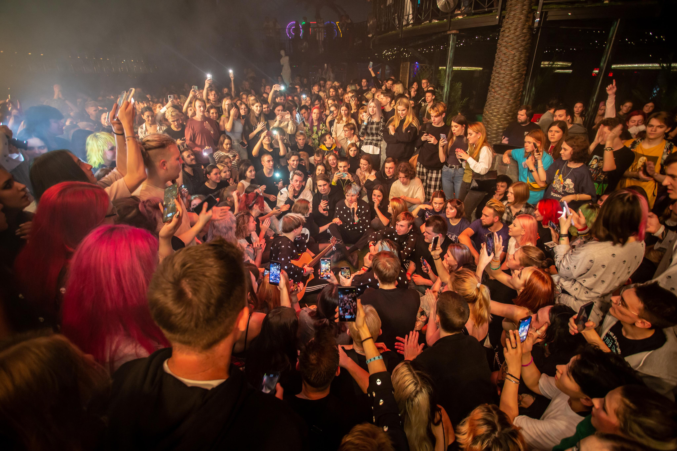 КОСМОНАВТОВ НЕТ. Фотограф Сонкина Татьяна