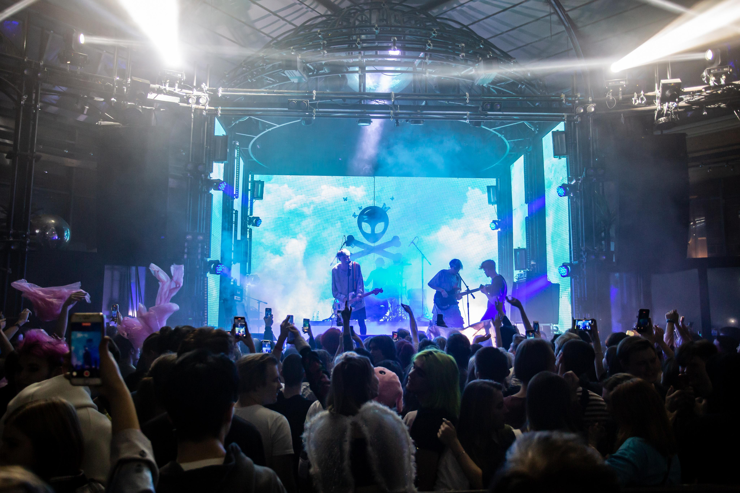 КОСМОНАВТОВ НЕТ. Фотограф Сонкина Татьяна