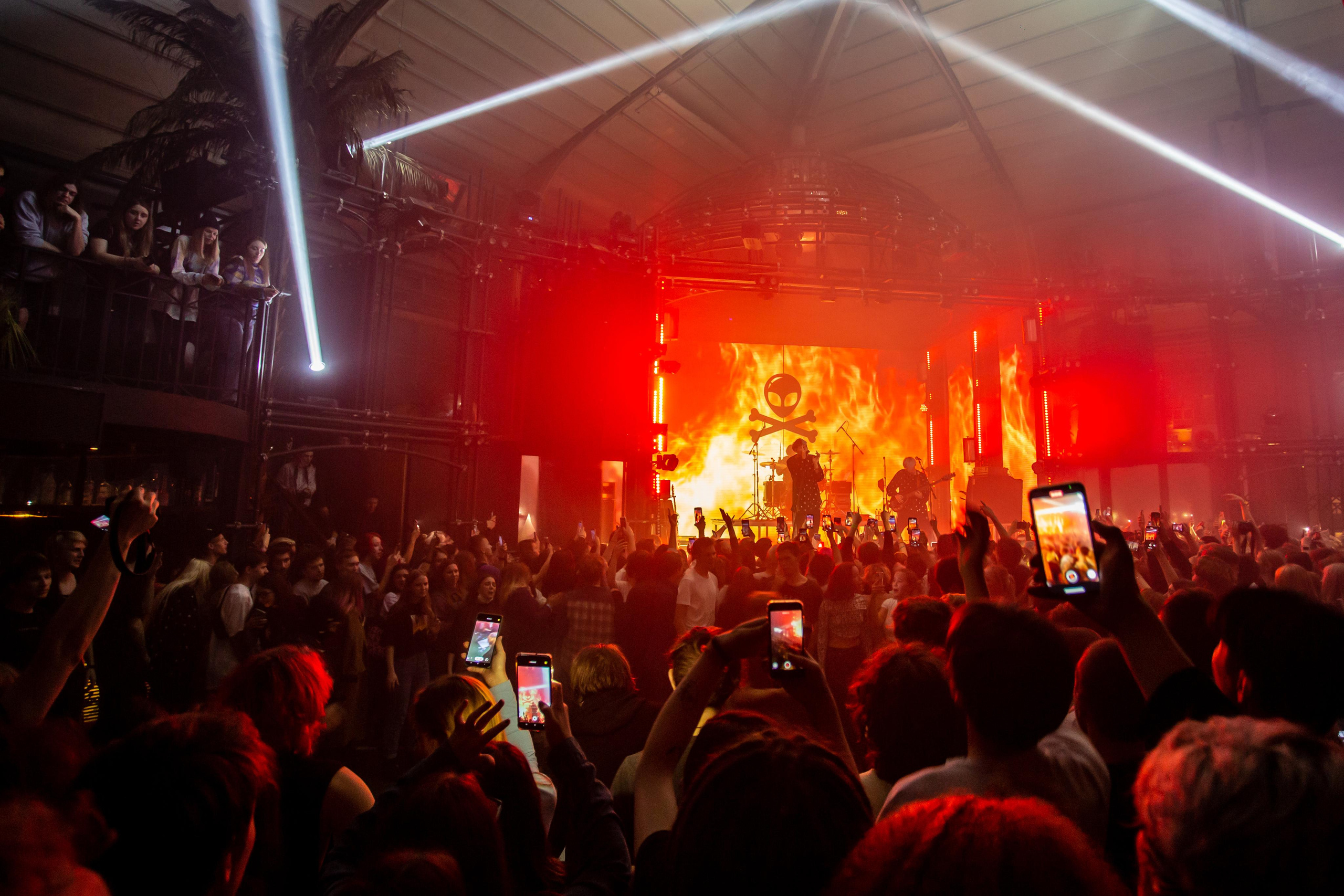 КОСМОНАВТОВ НЕТ. Фотограф Сонкина Татьяна