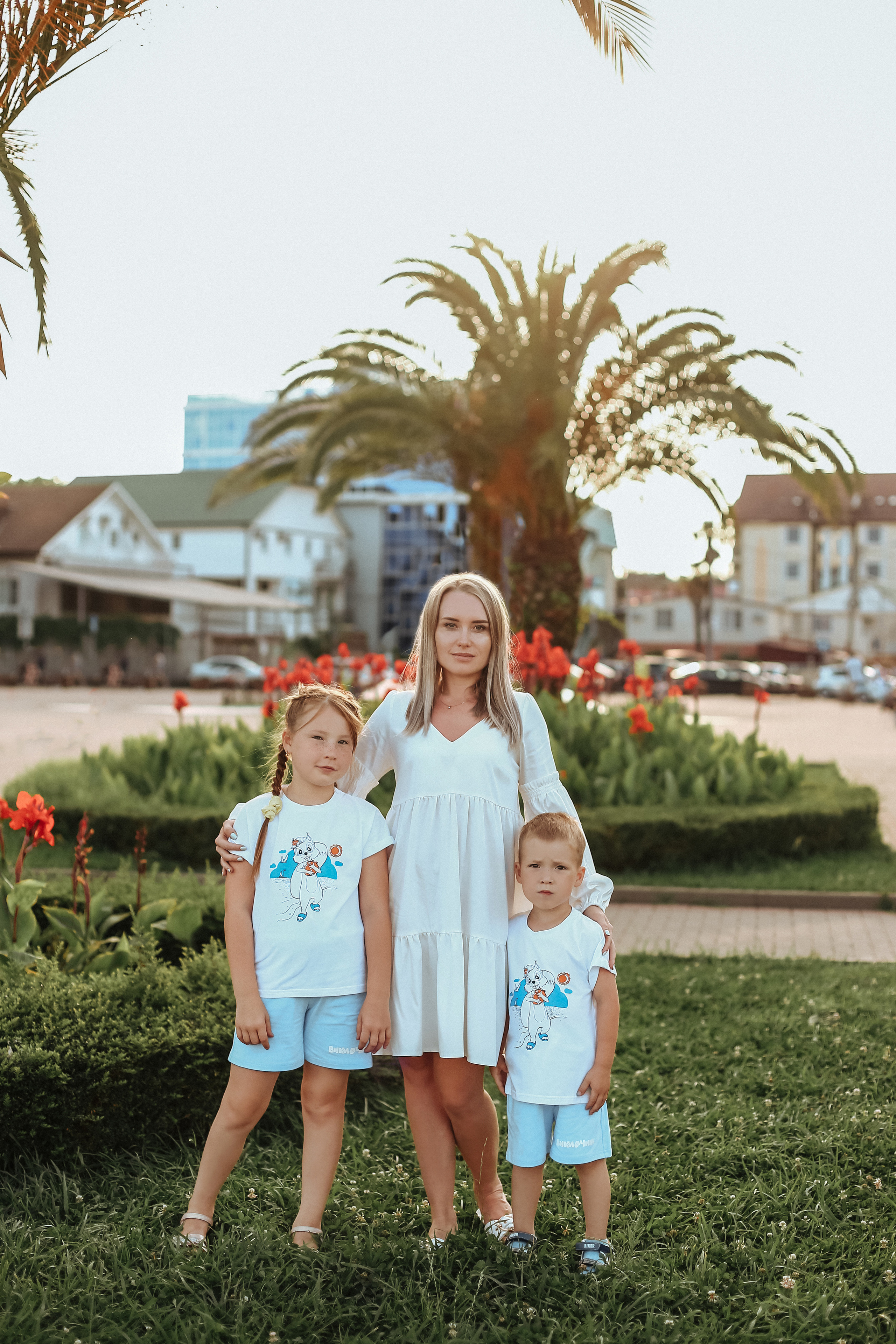 Анастасия, Карина и Даня. Милана Довгаль - семейный фотограф и видеограф  в Адлере и Сочи