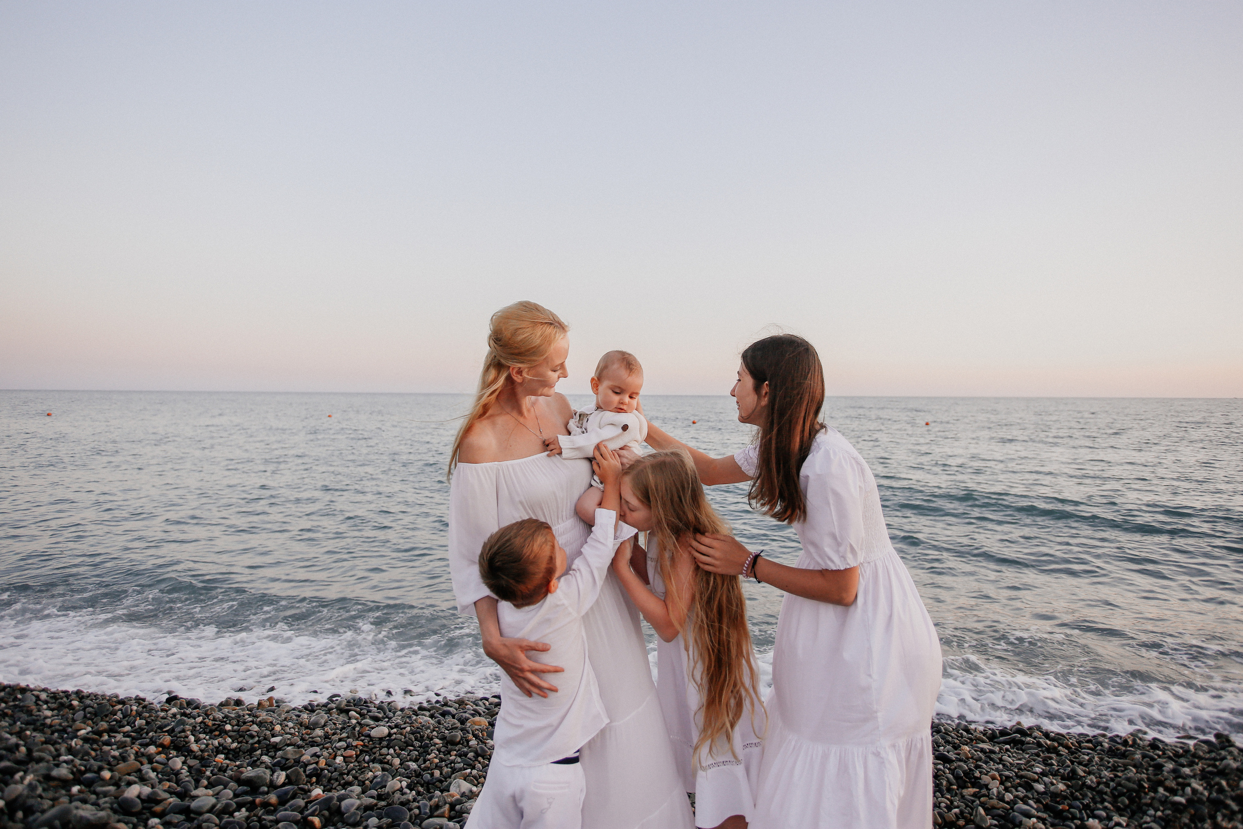 Юлия и семья. Милана Довгаль - семейный фотограф и видеограф  в Адлере и Сочи