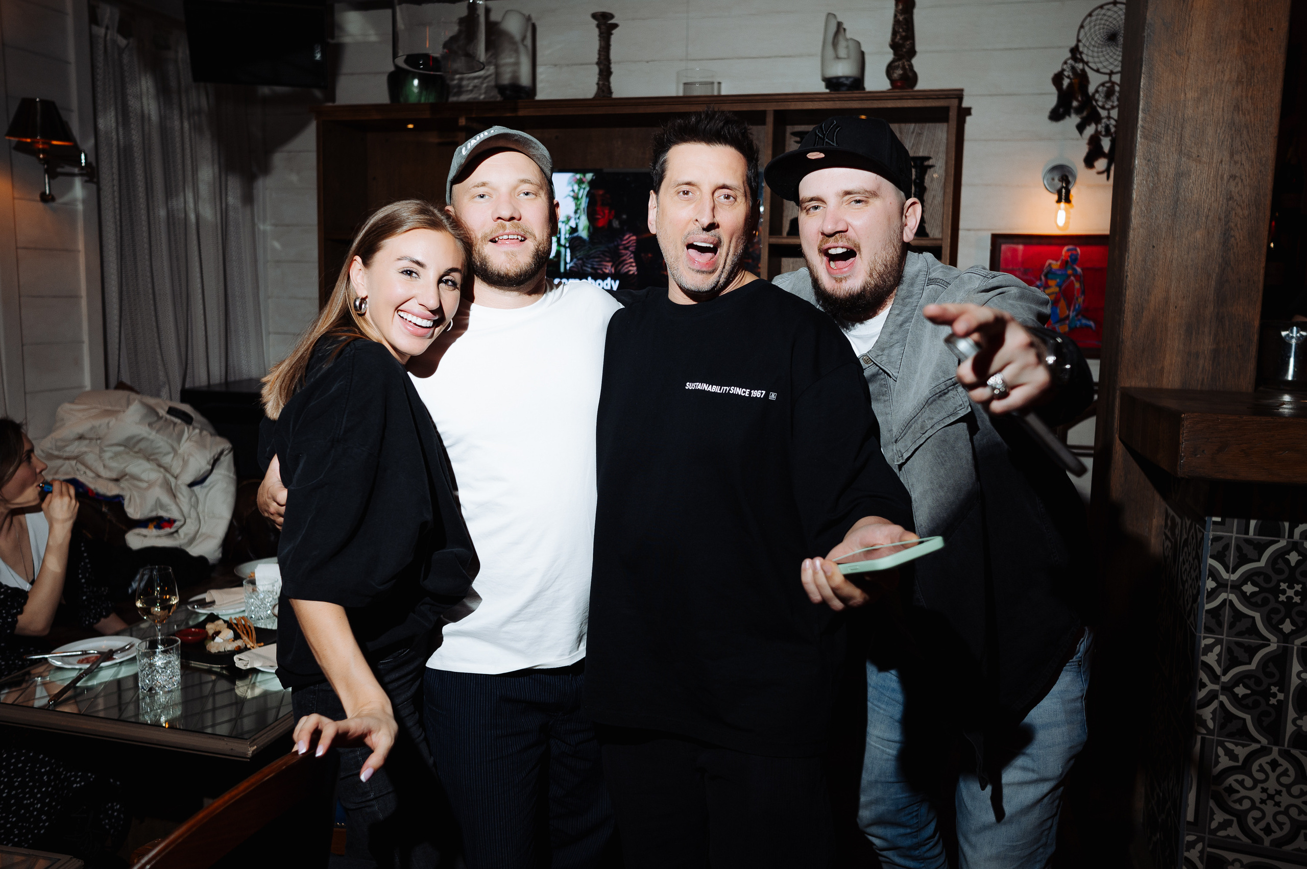 УГЛИ — Вечеринка в честь премьеры клипа VAVAN. Фотограф Вито Бурмасов | Москва